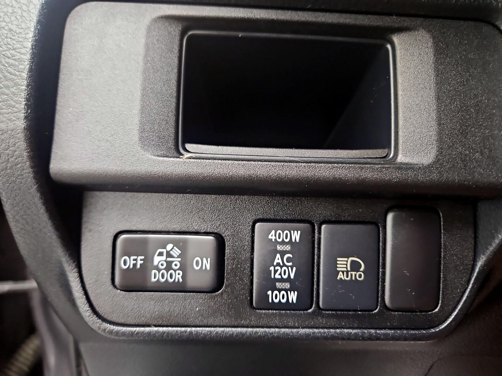Thumbnail: 2019 Toyota Tacoma - 11