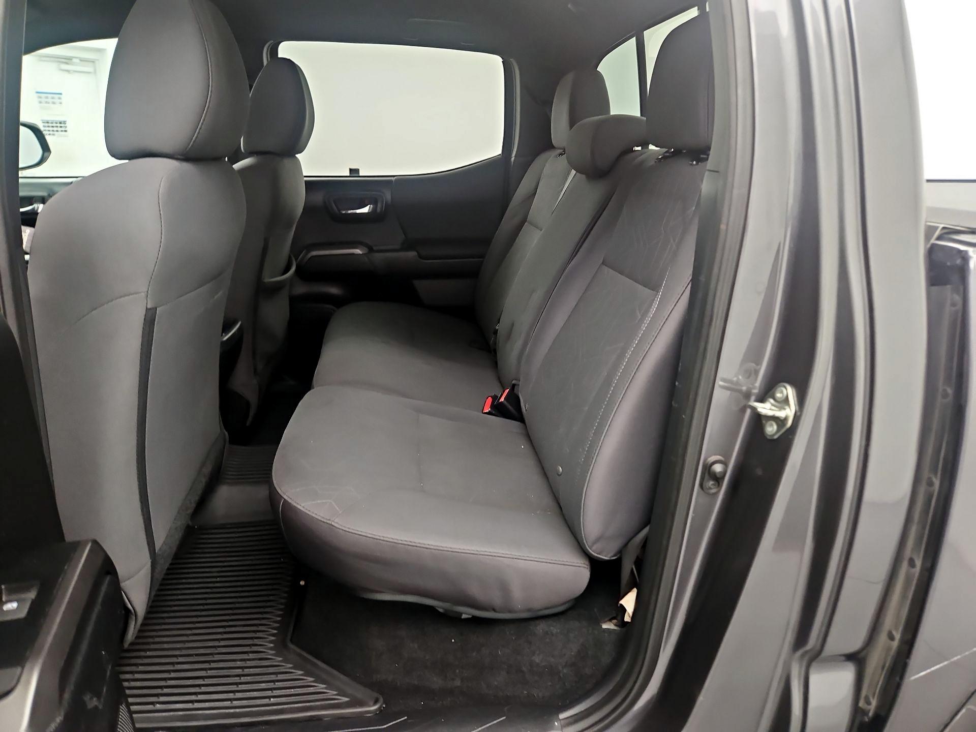 Thumbnail: 2019 Toyota Tacoma - 16
