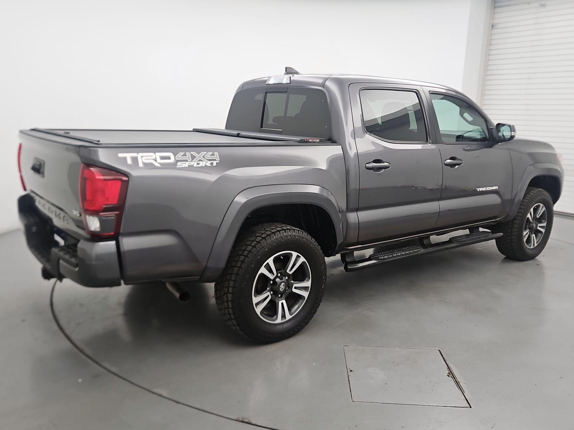 Thumbnail: 2019 Toyota Tacoma - 5