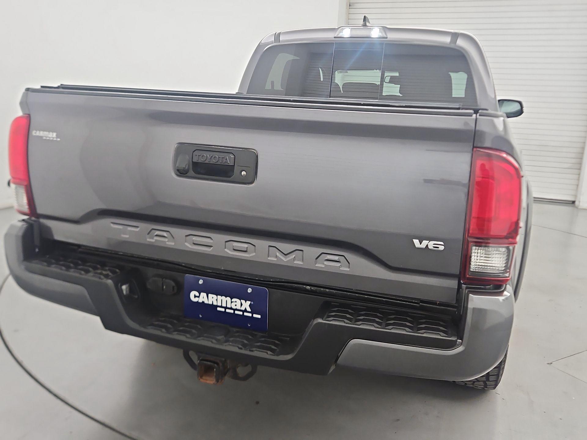 Thumbnail: 2019 Toyota Tacoma - 6