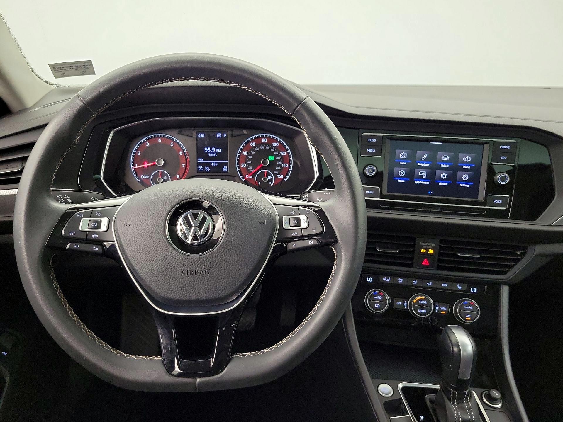 Thumbnail: 2021 Volkswagen Jetta - 10
