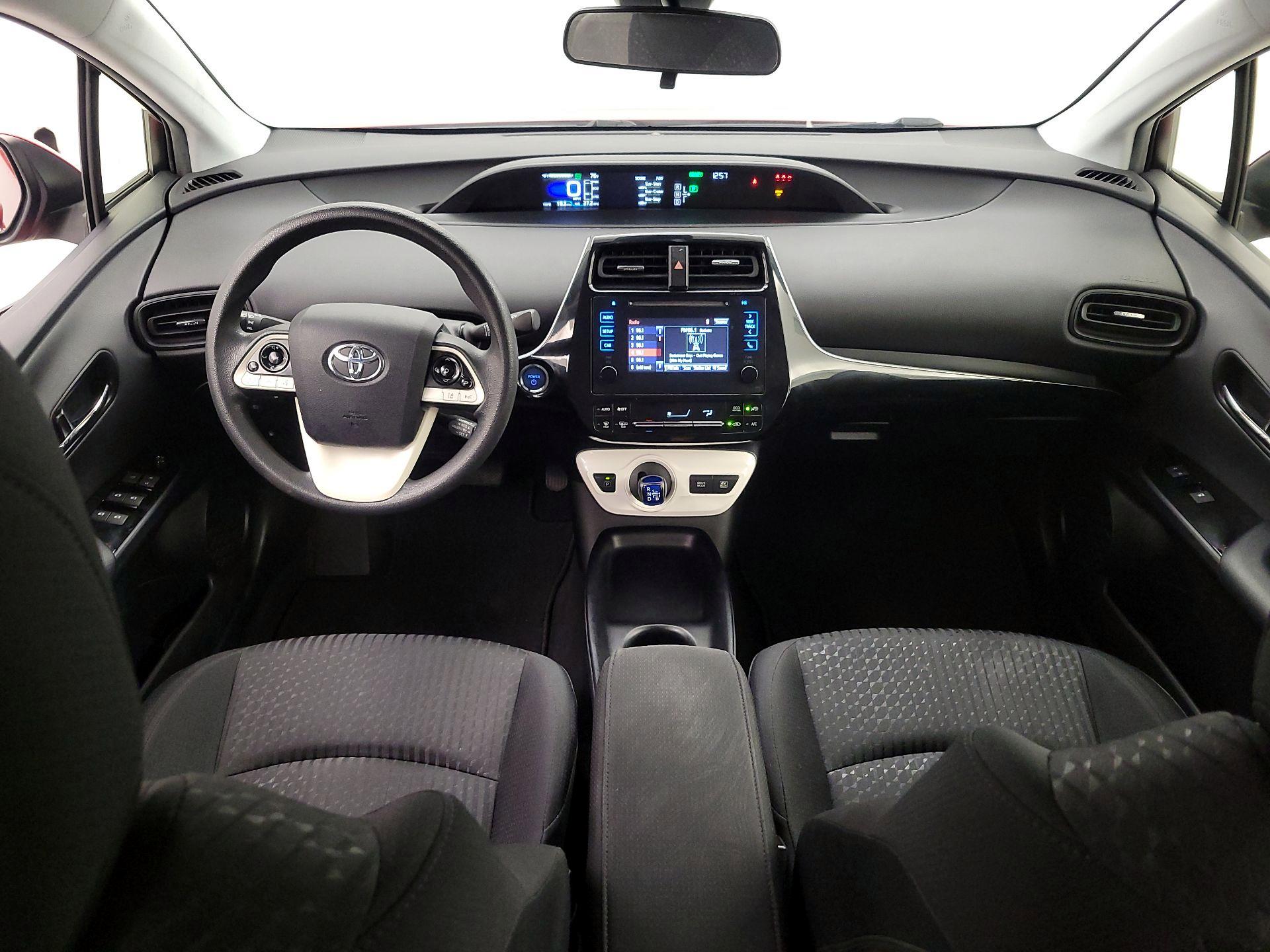 Thumbnail: 2018 Toyota Prius - 9
