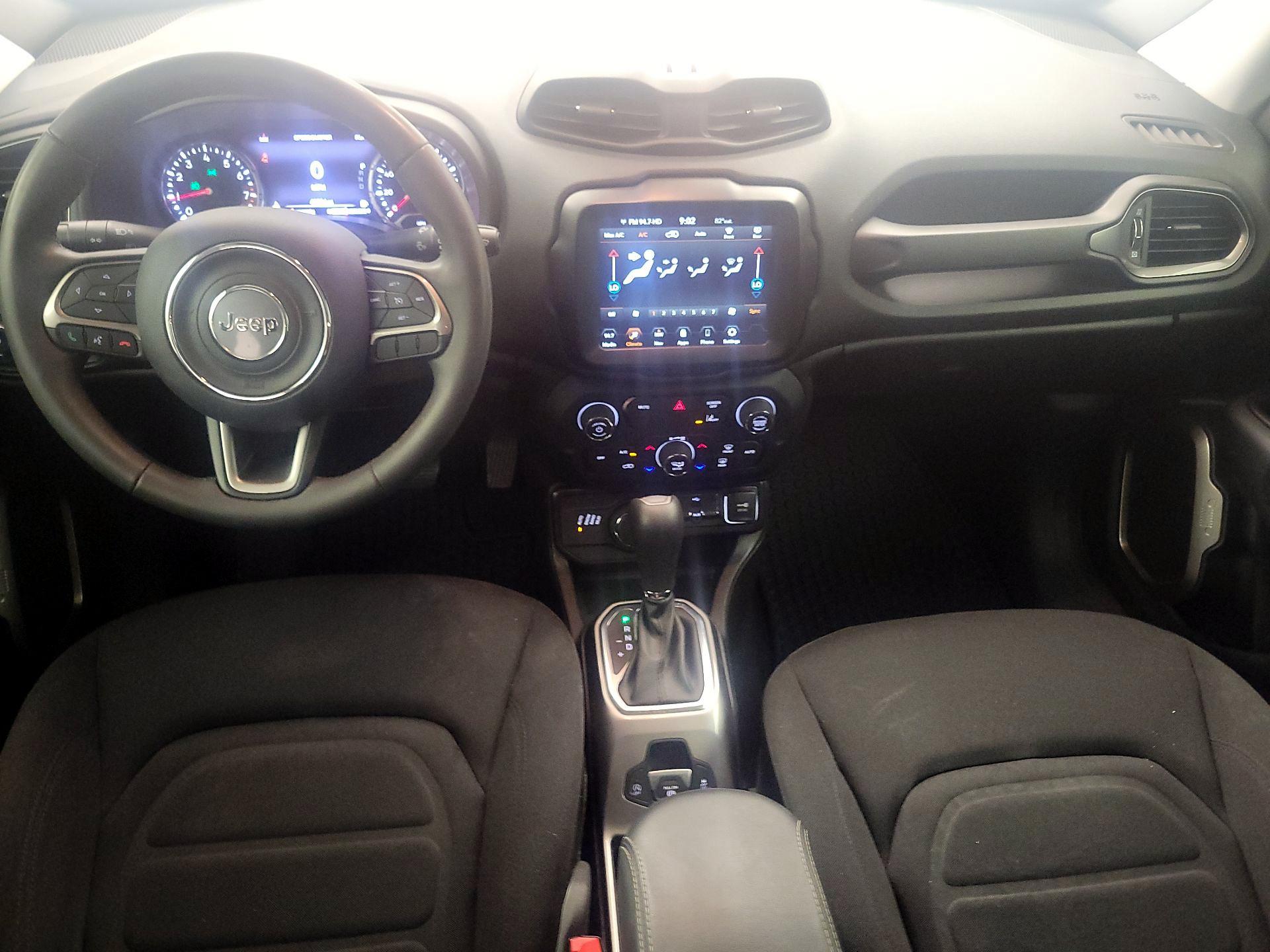Thumbnail: 2022 Jeep Renegade - 9