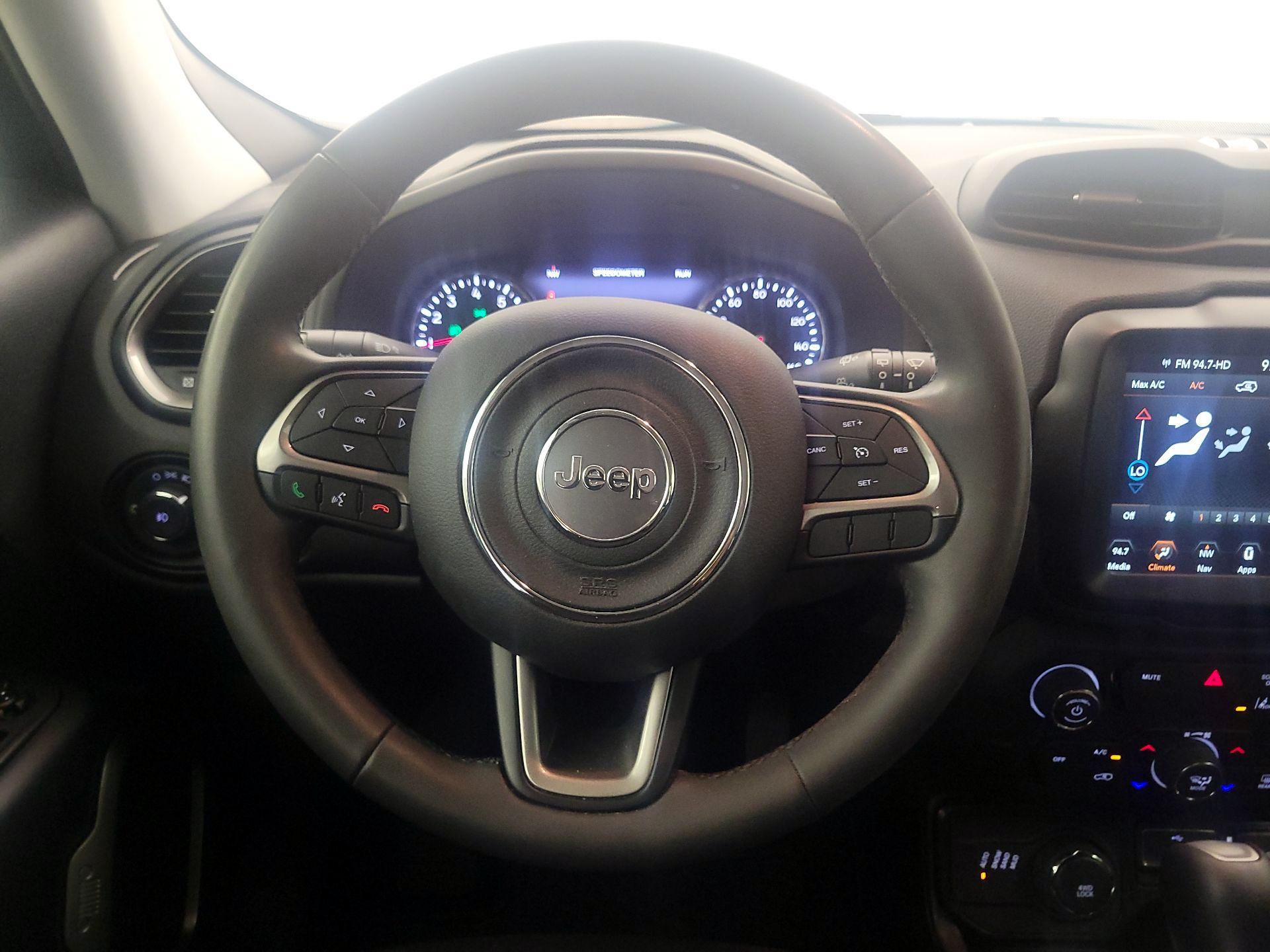 Thumbnail: 2022 Jeep Renegade - 10