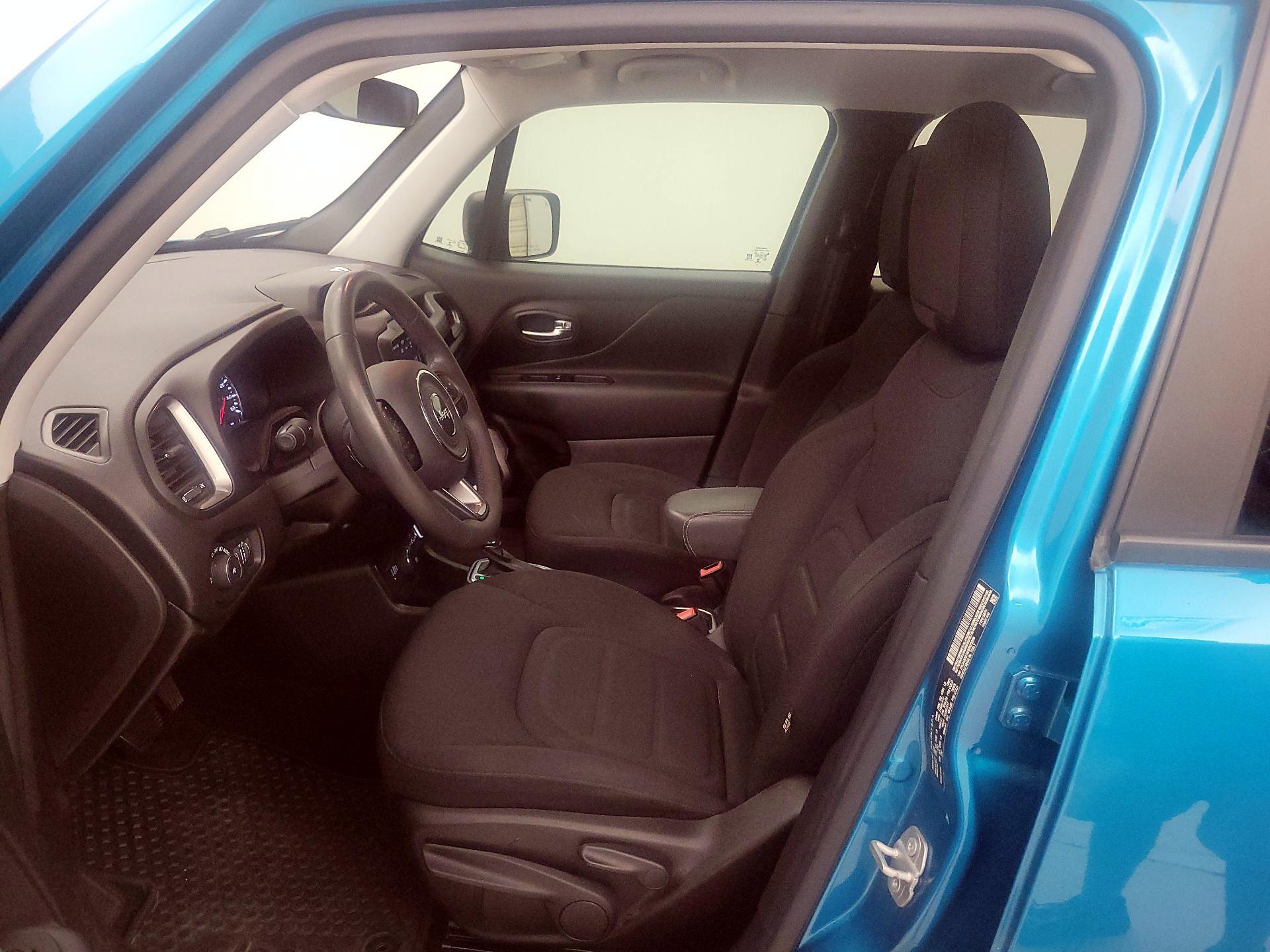 Thumbnail: 2022 Jeep Renegade - 11