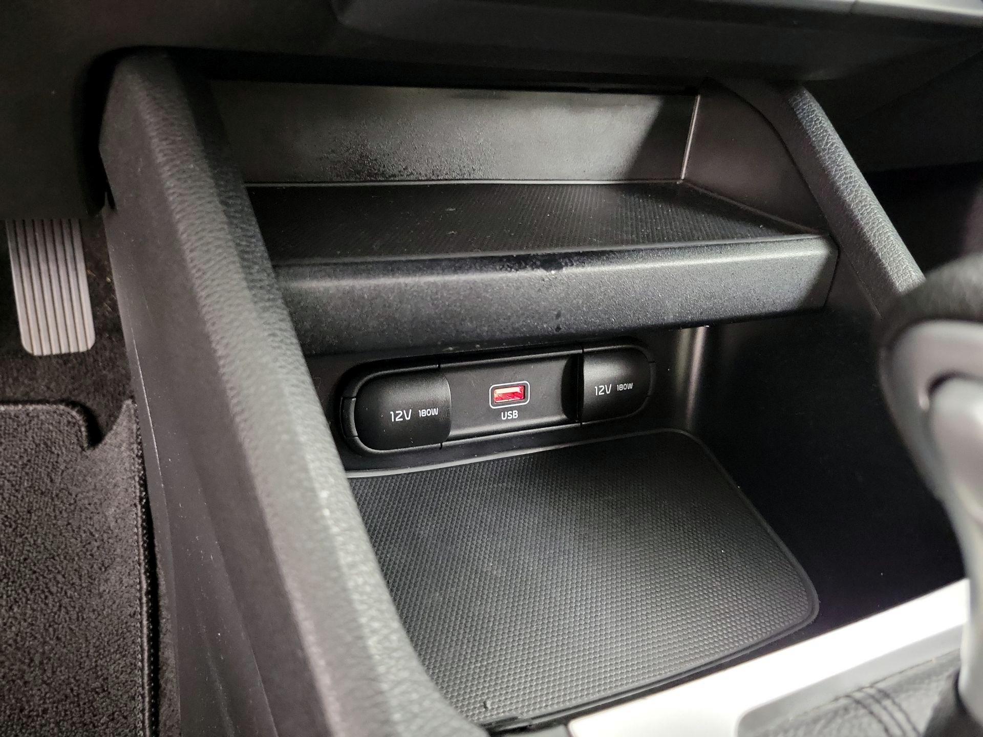 Thumbnail: 2022 Kia Forte - 18