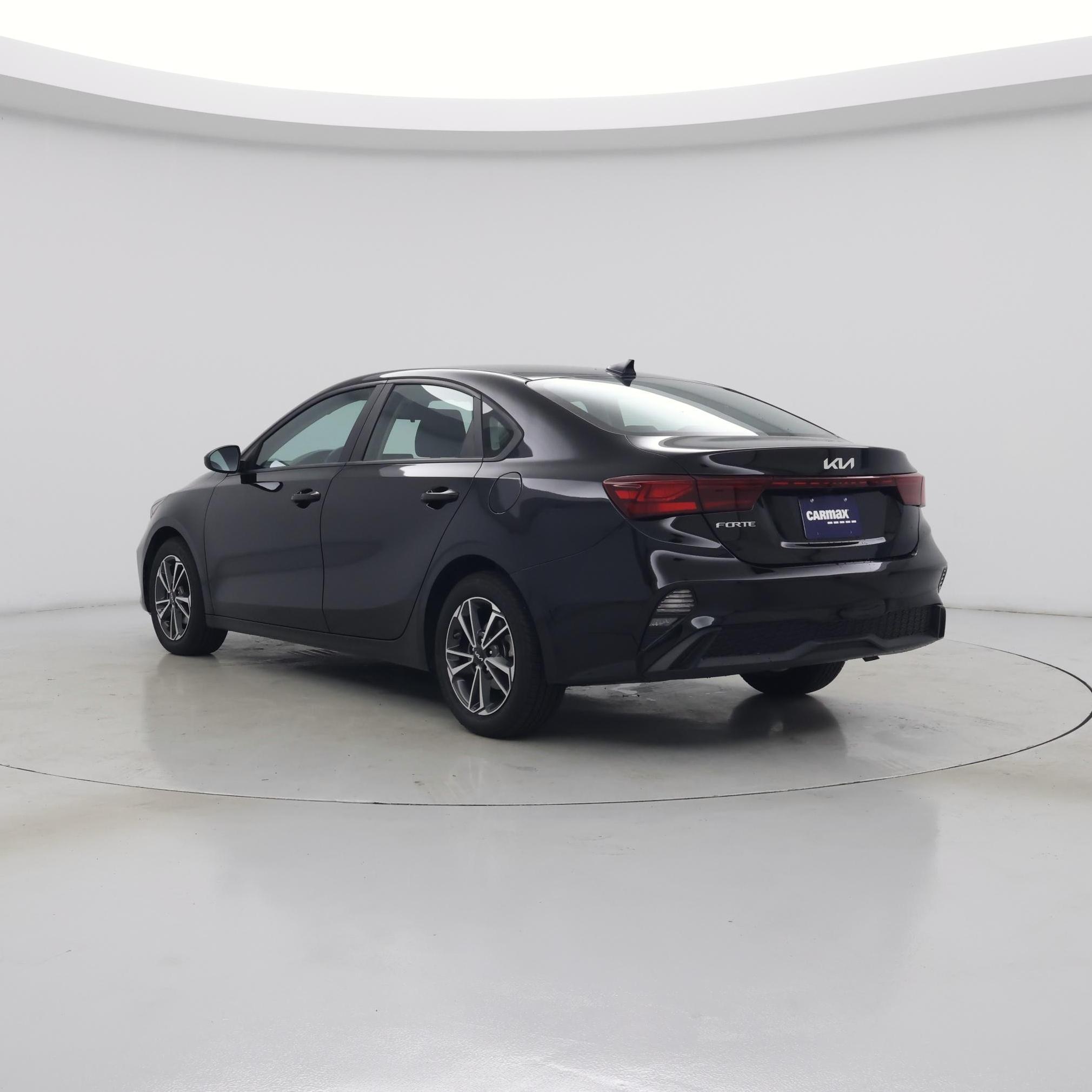 Thumbnail: 2022 Kia Forte - 2