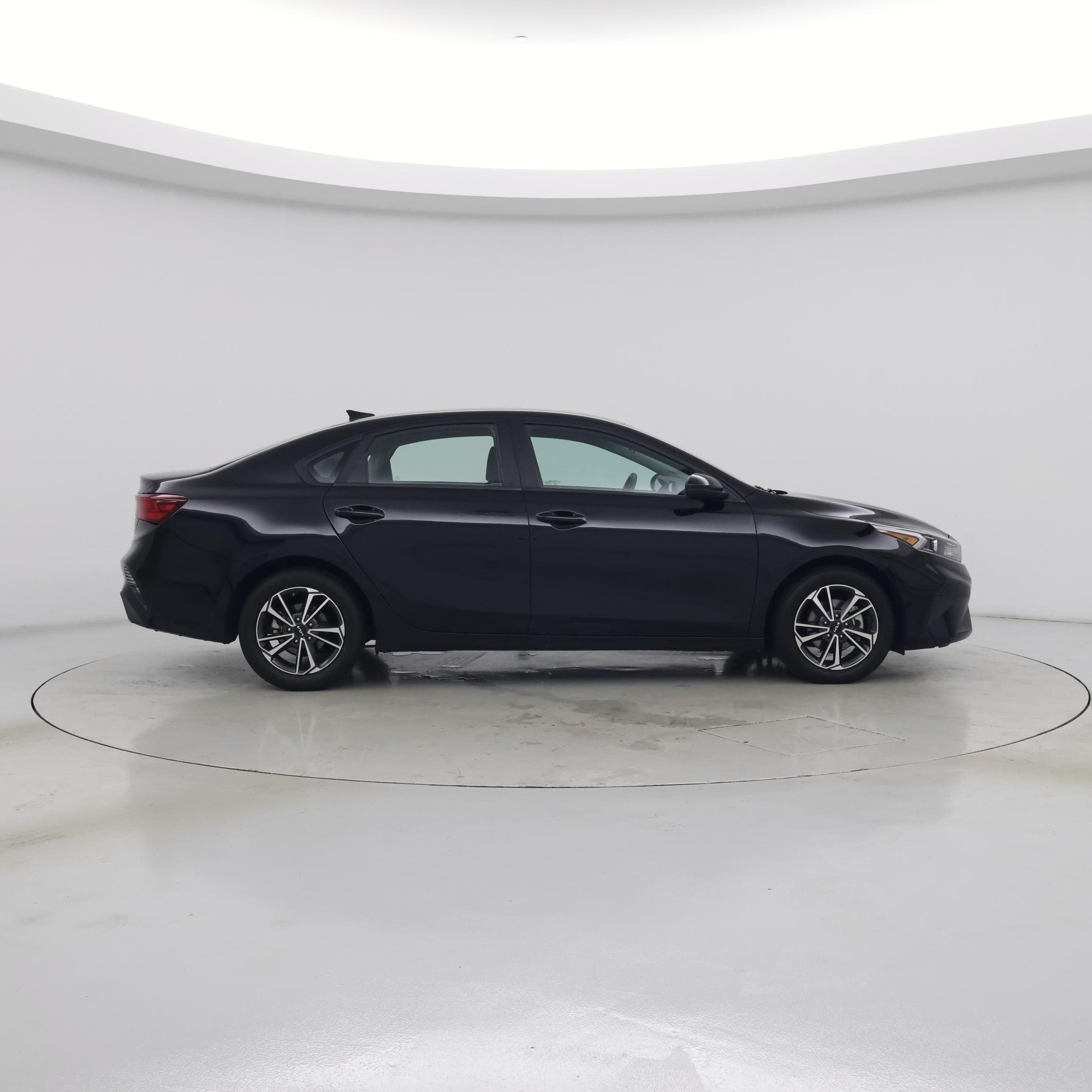 Thumbnail: 2022 Kia Forte - 7