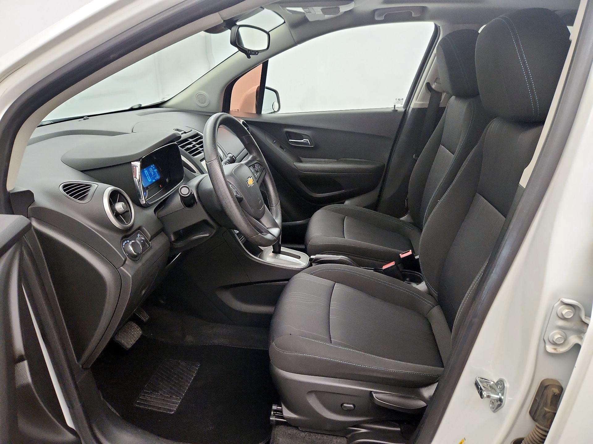 Thumbnail: 2015 Chevrolet Trax - 11