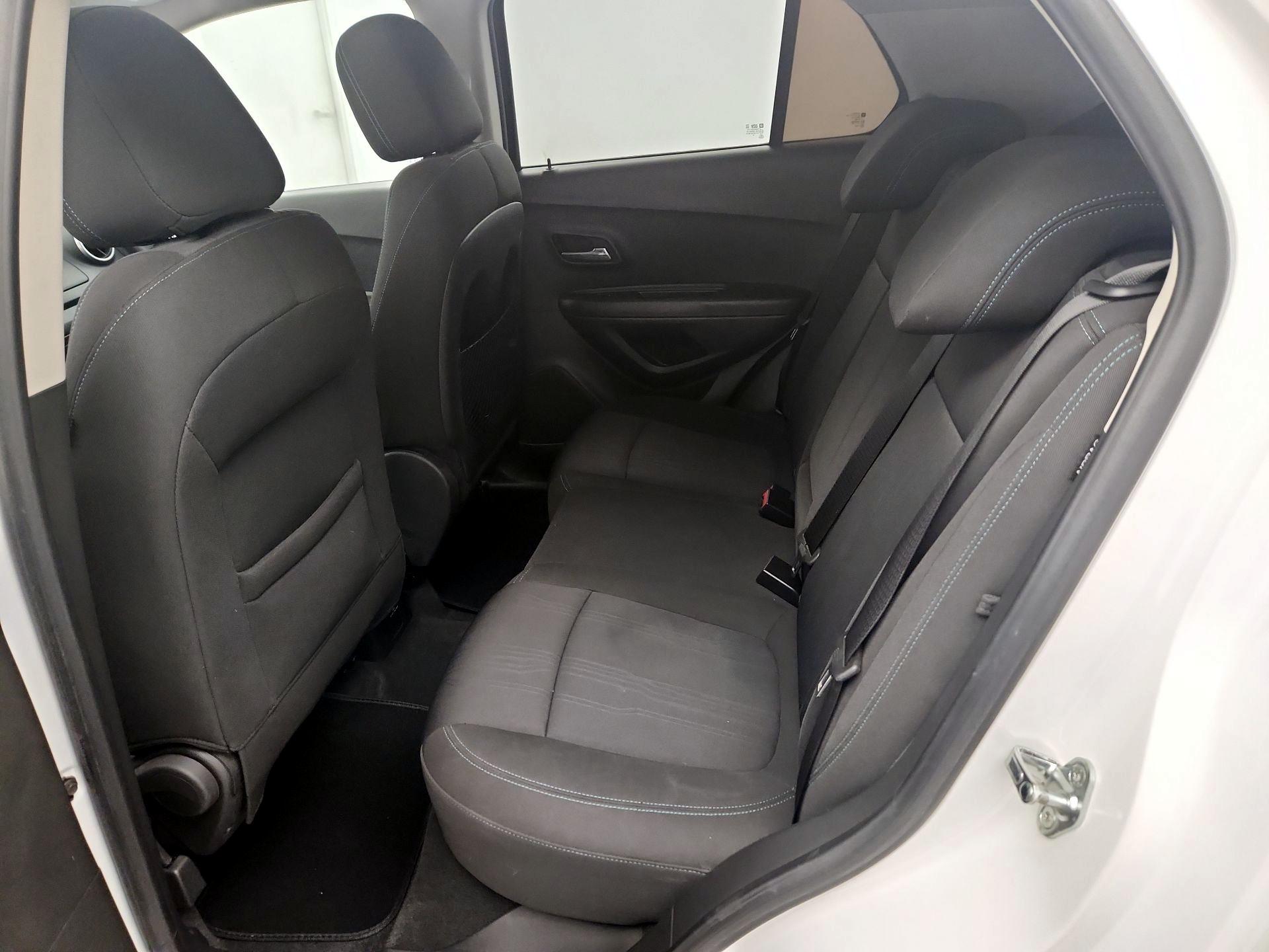 Thumbnail: 2015 Chevrolet Trax - 19