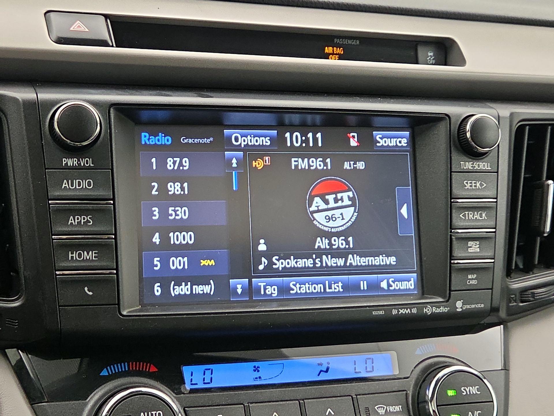 Thumbnail: 2016 Toyota RAV4 - 16