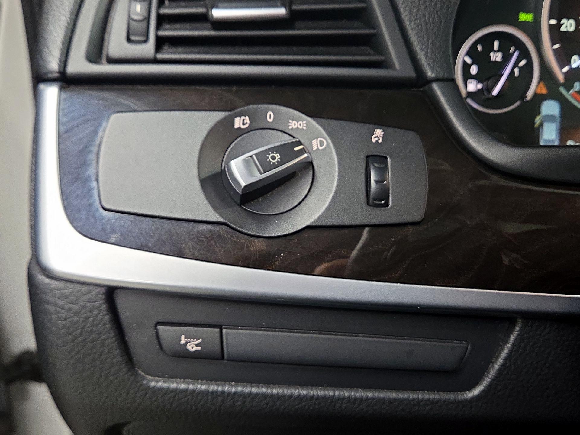 Thumbnail: 2014 BMW 5 Series - 11