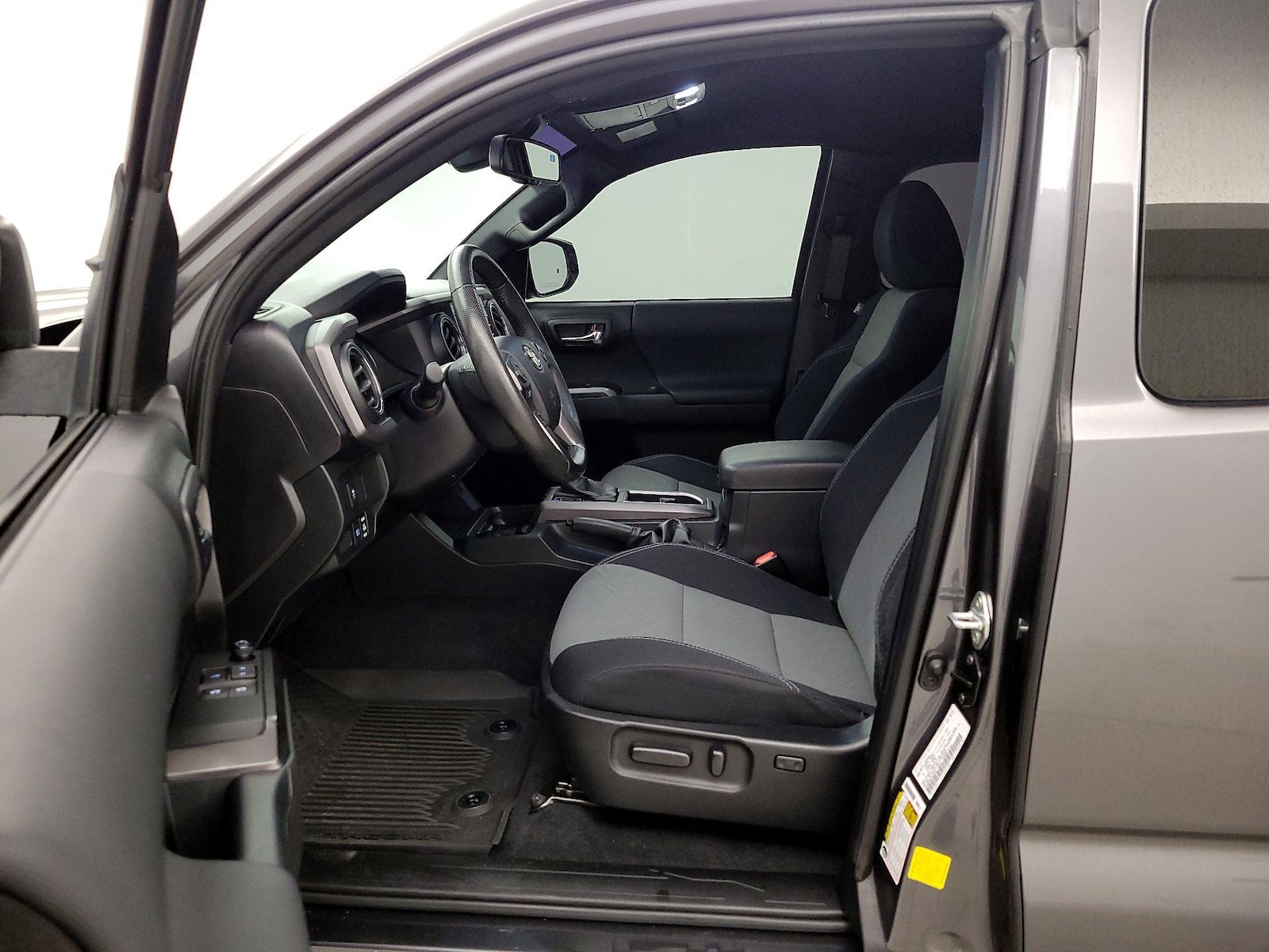 2022 Toyota Tacoma TRD Sport - Photo 12