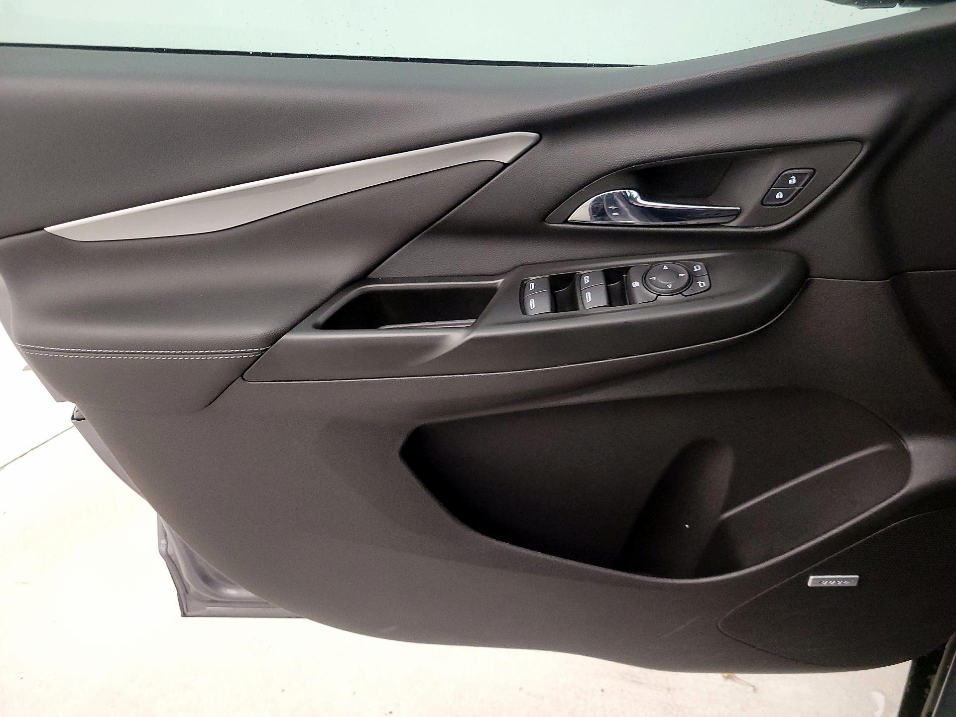 Thumbnail: 2023 Chevrolet Bolt EV - 12