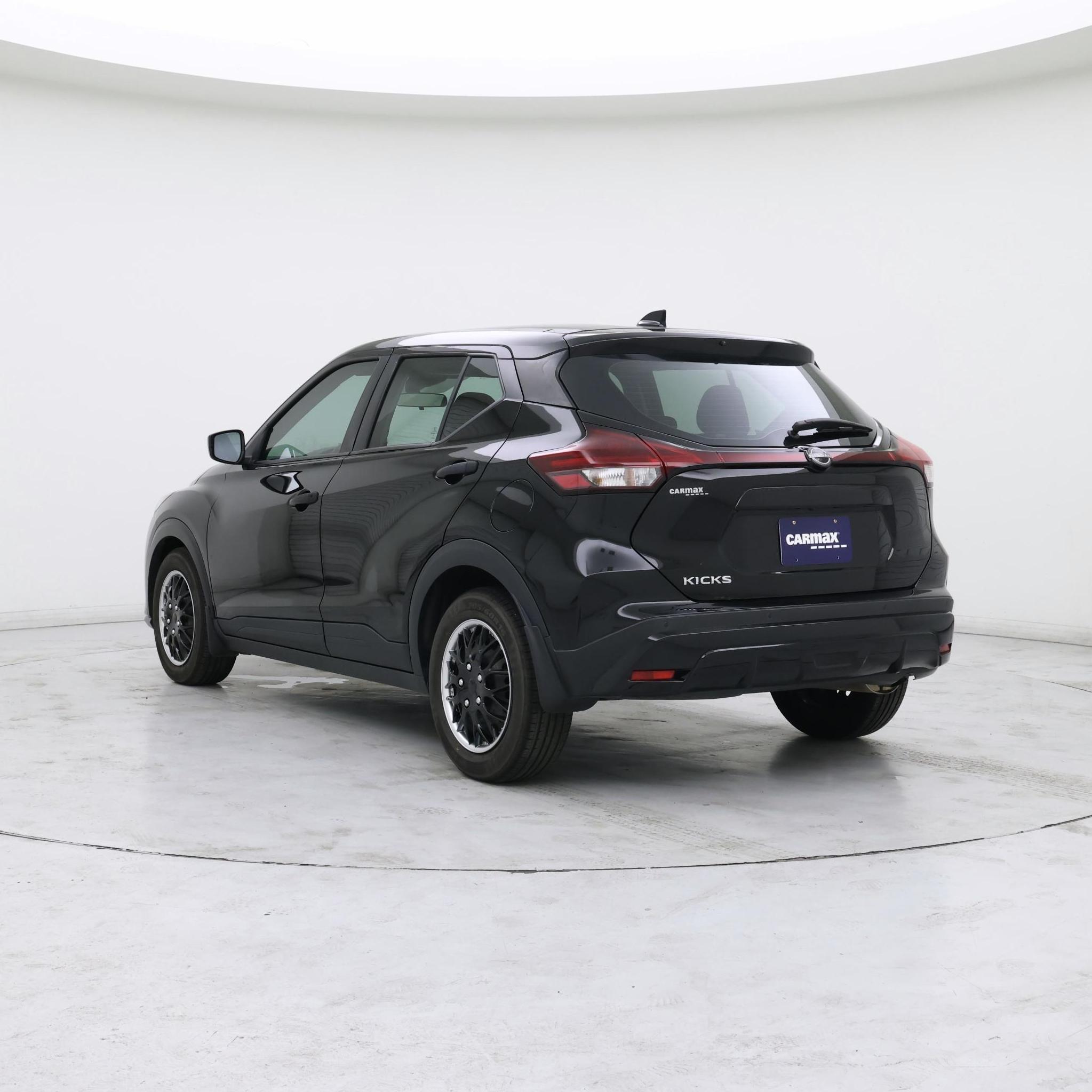 Thumbnail: 2023 Nissan Kicks - 2