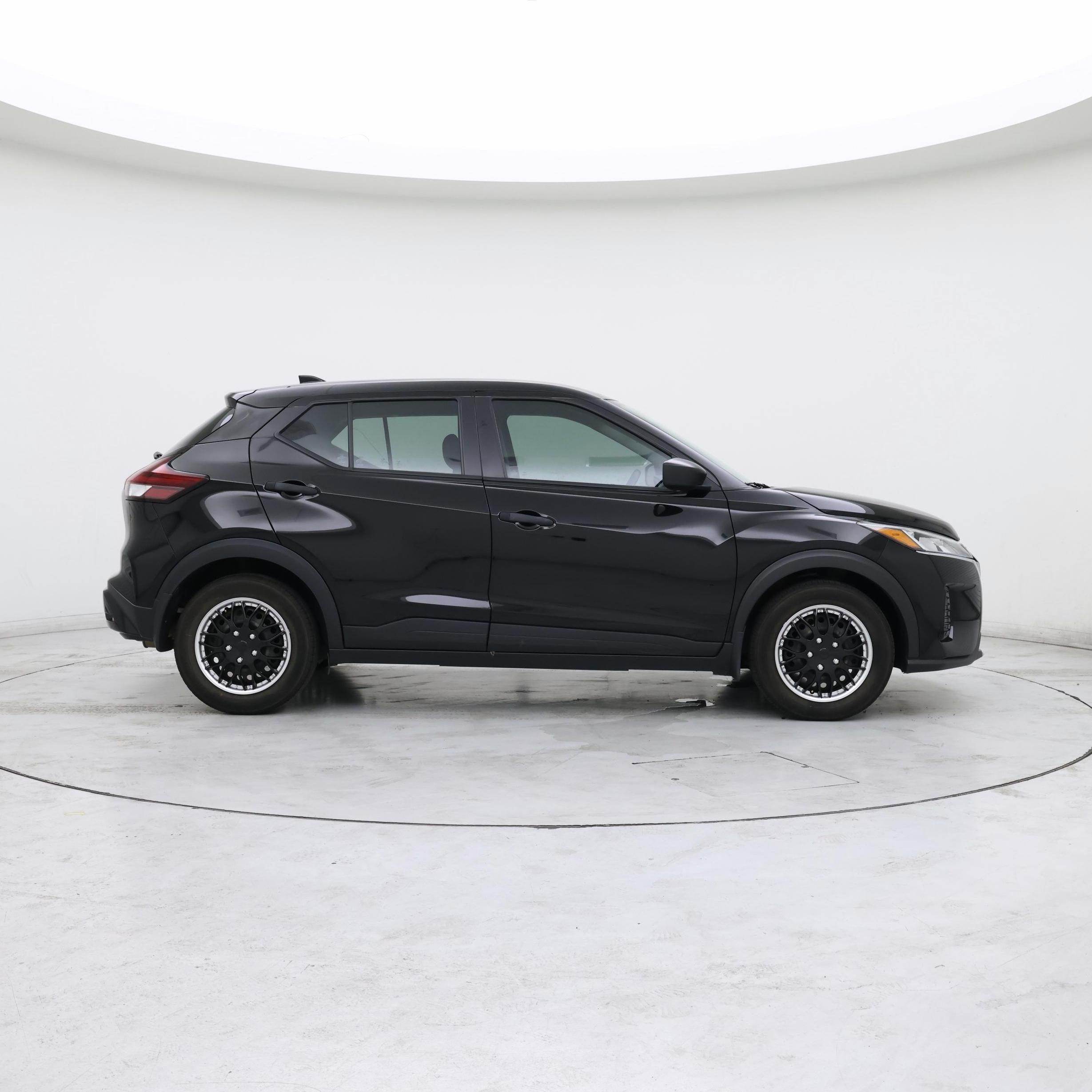 Thumbnail: 2023 Nissan Kicks - 7