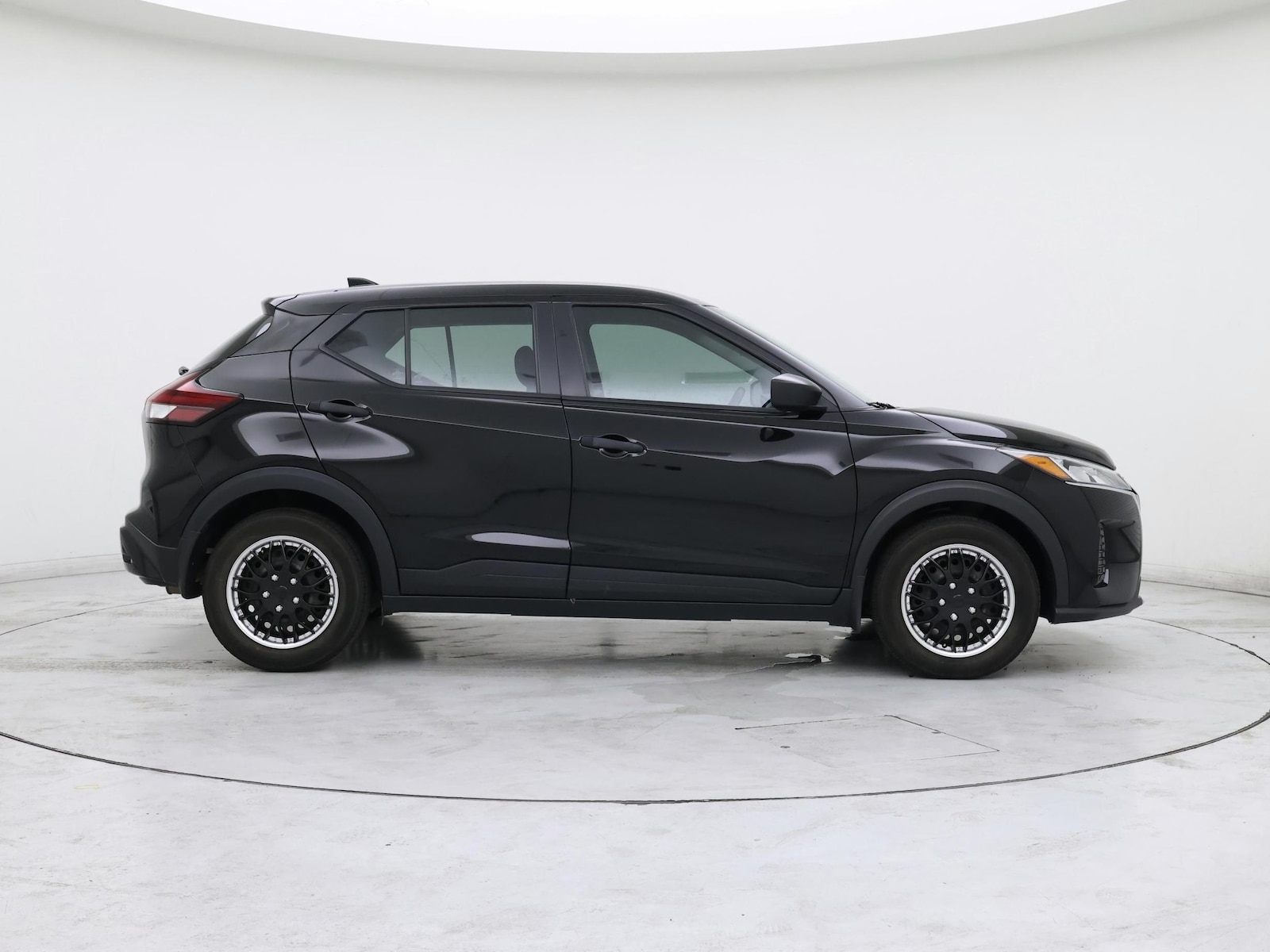 2023 Nissan Kicks S - Photo 8