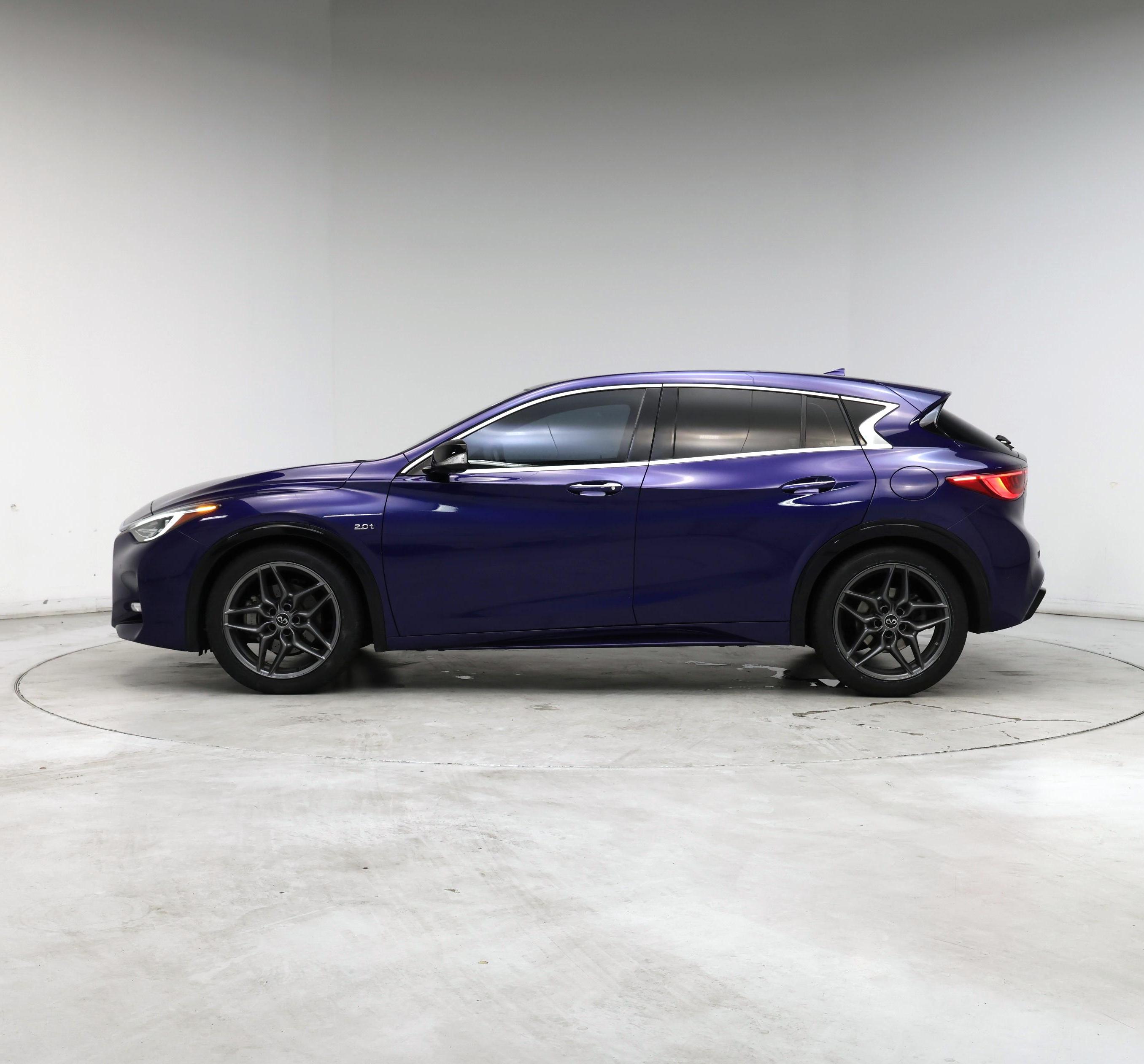 Thumbnail: 2017 INFINITI QX30 - 3