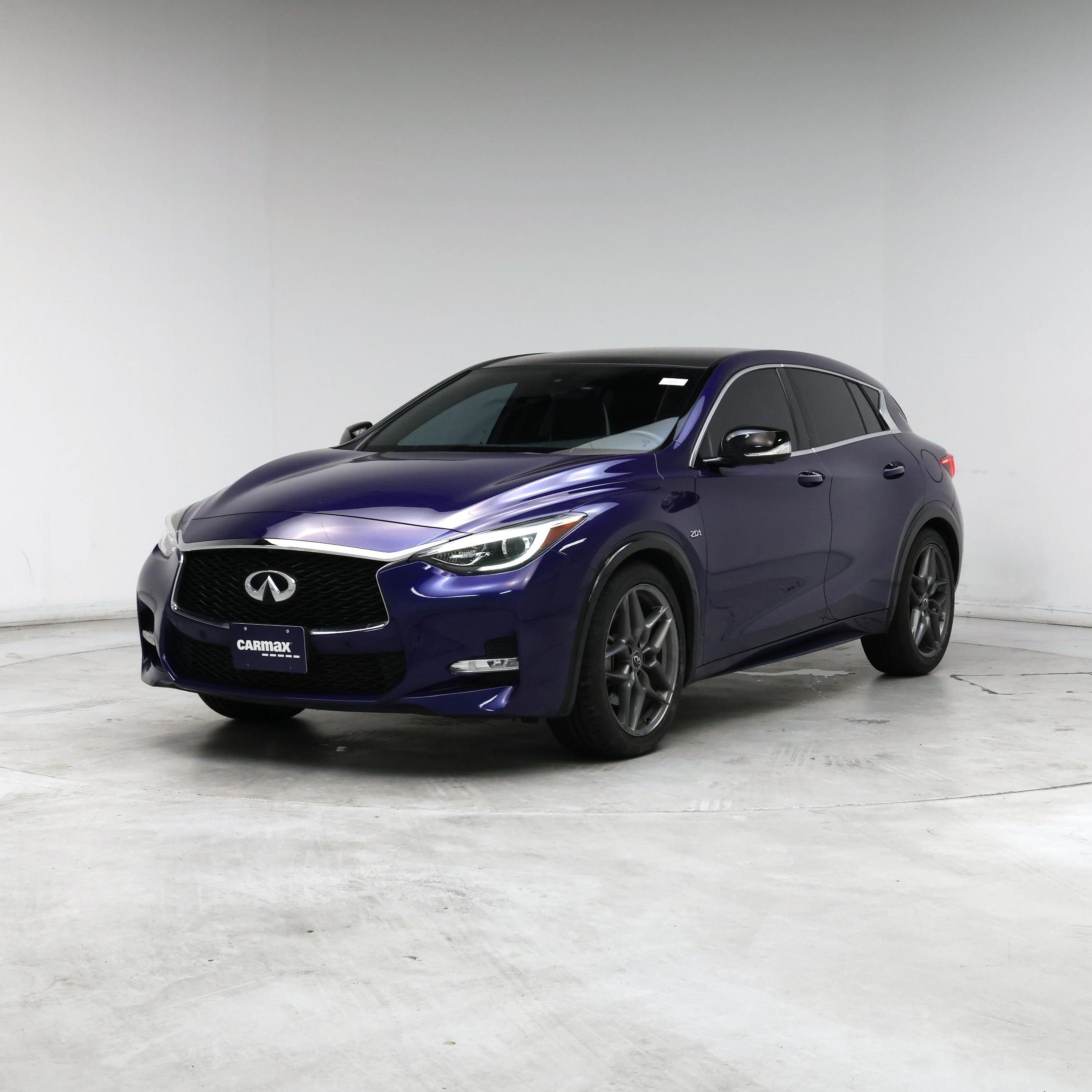 Thumbnail: 2017 INFINITI QX30 - 4