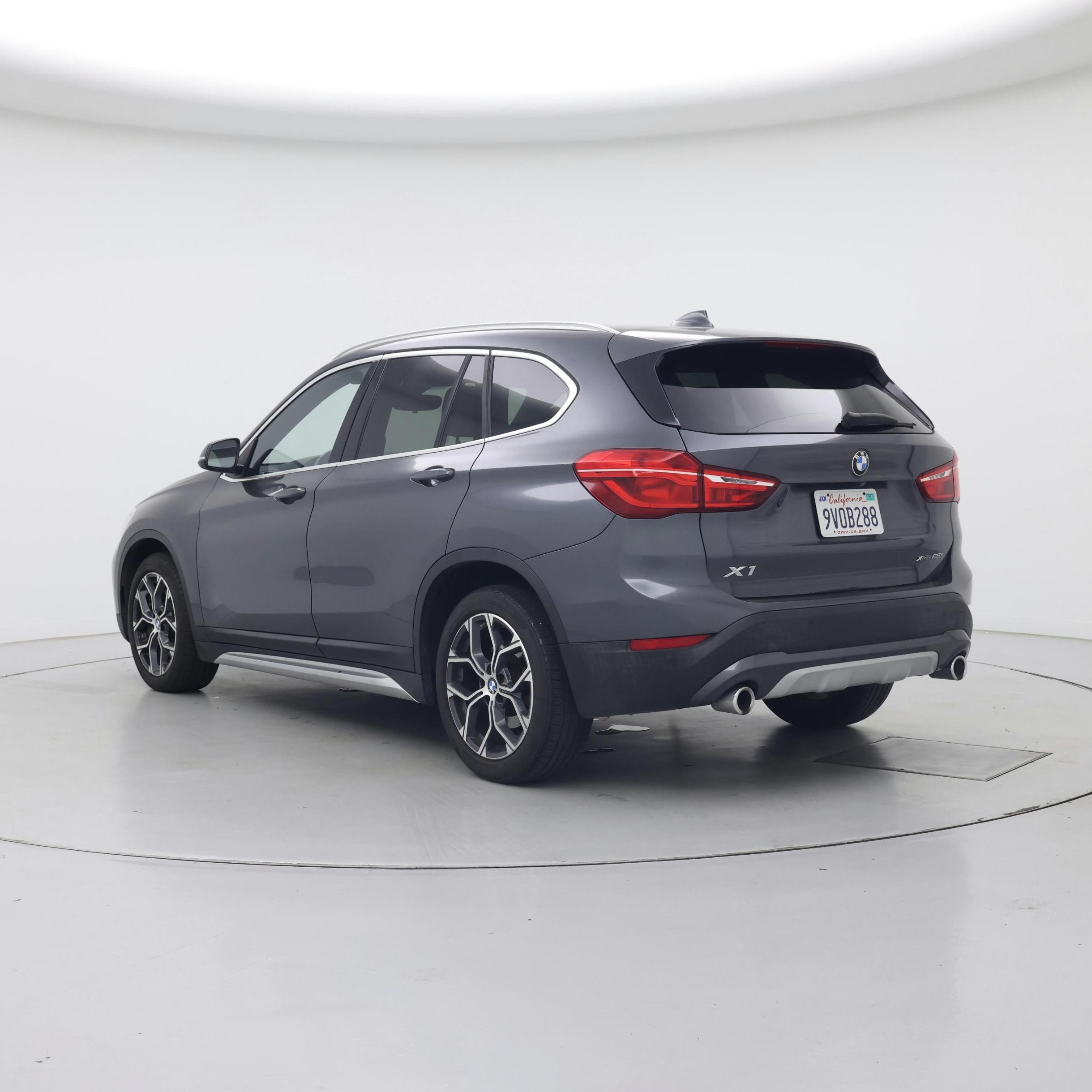 Thumbnail: 2021 BMW X1 - 2