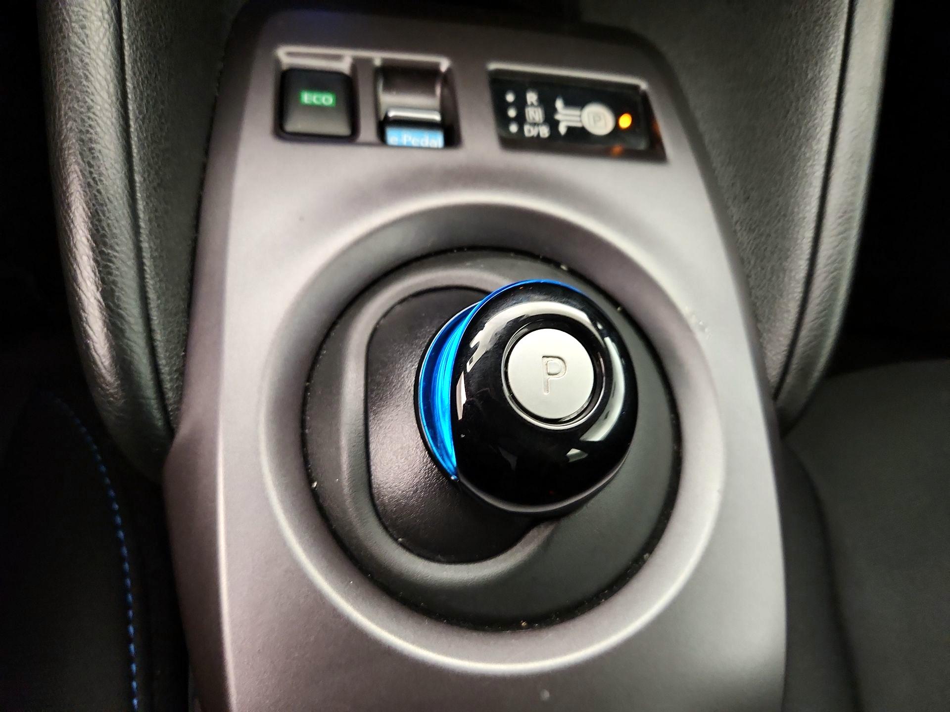Thumbnail: 2023 Nissan Leaf - 17