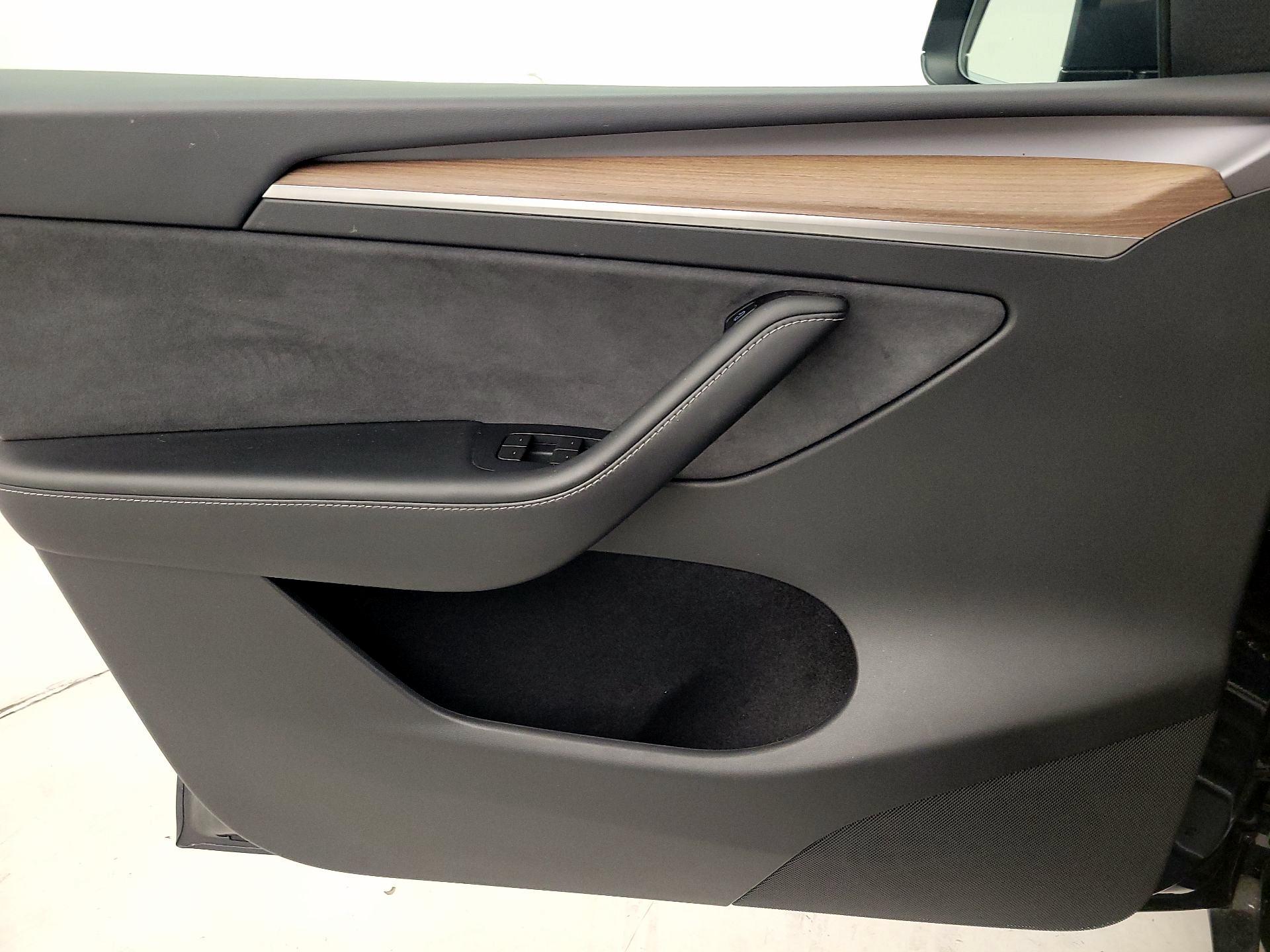 Thumbnail: 2024 Tesla Model Y - 12