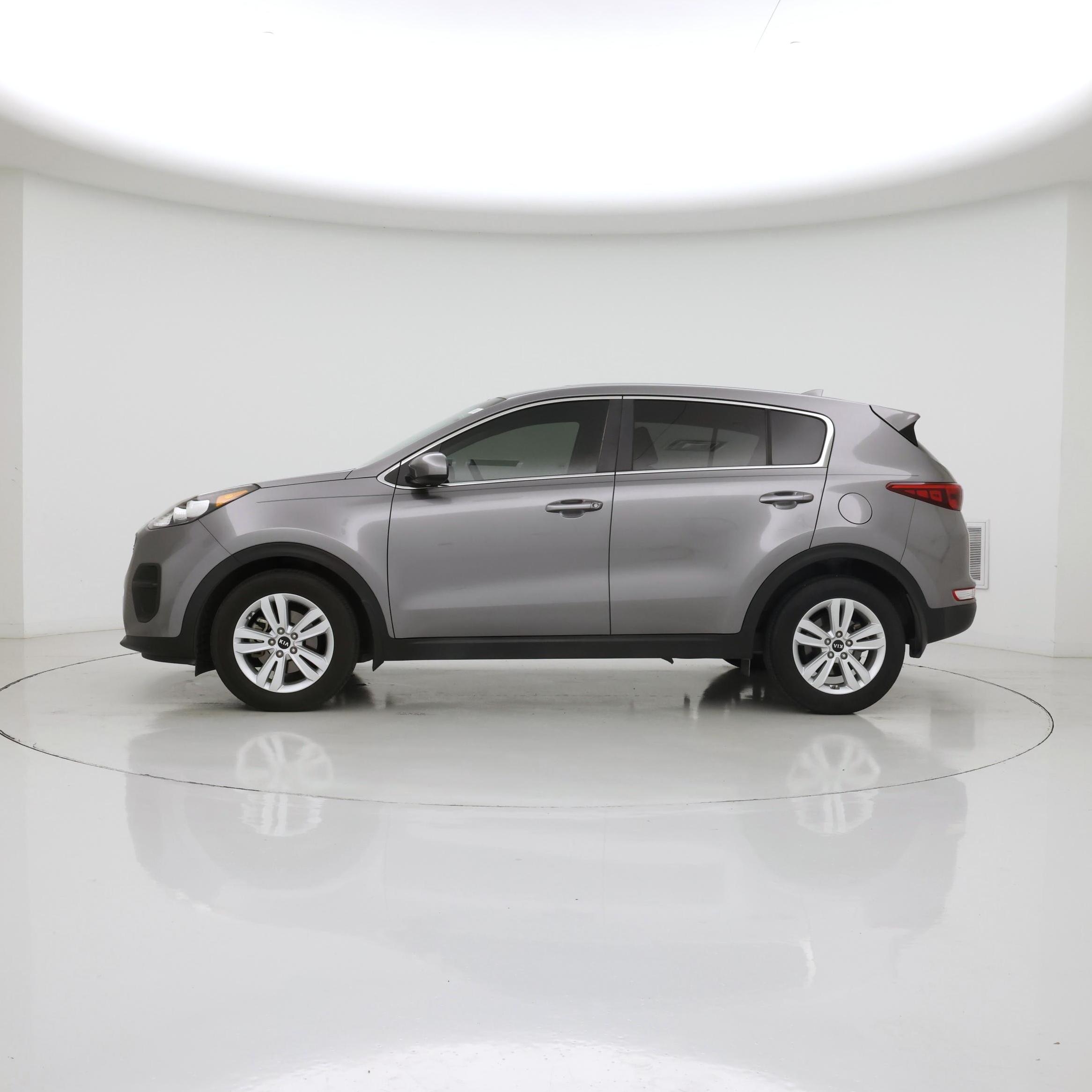 Thumbnail: 2018 Kia Sportage - 3