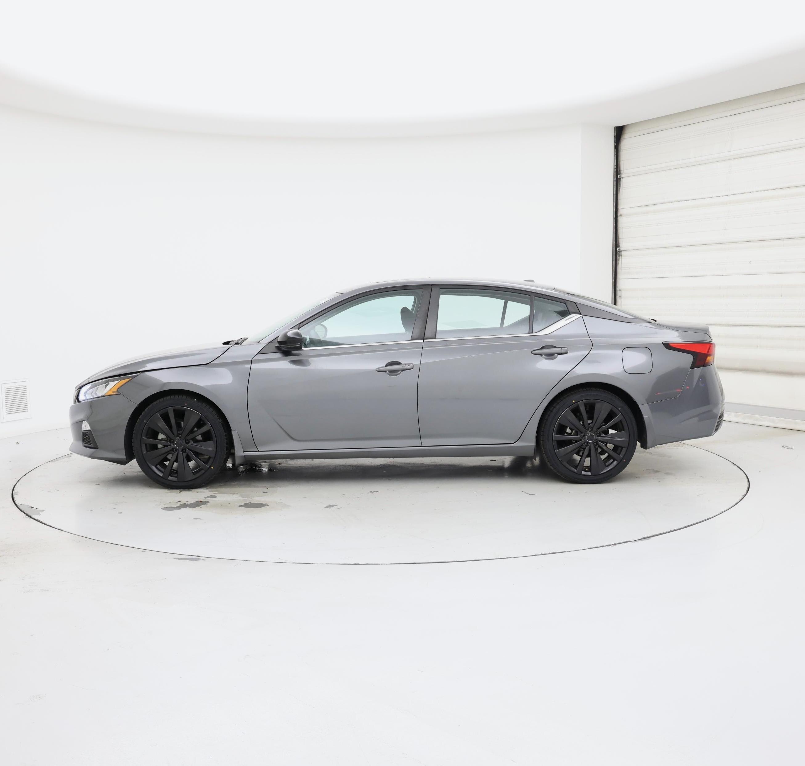 Thumbnail: 2021 Nissan Altima - 3