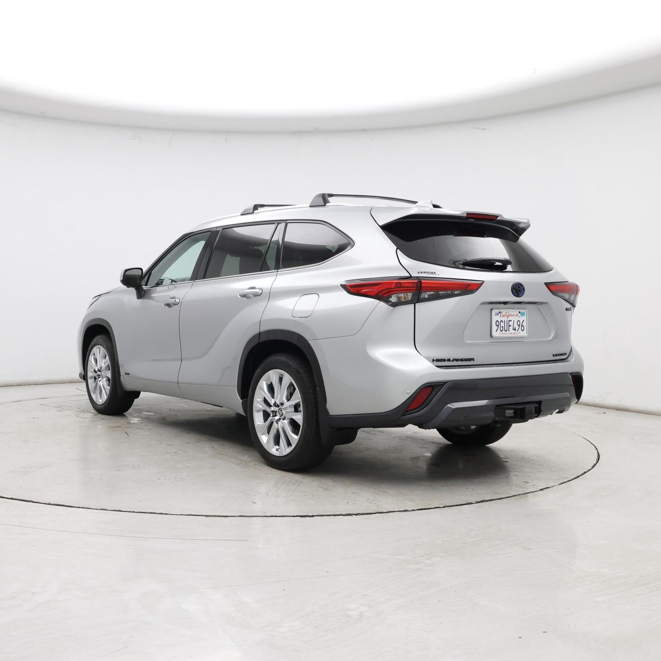 Thumbnail: 2023 Toyota Highlander - 2