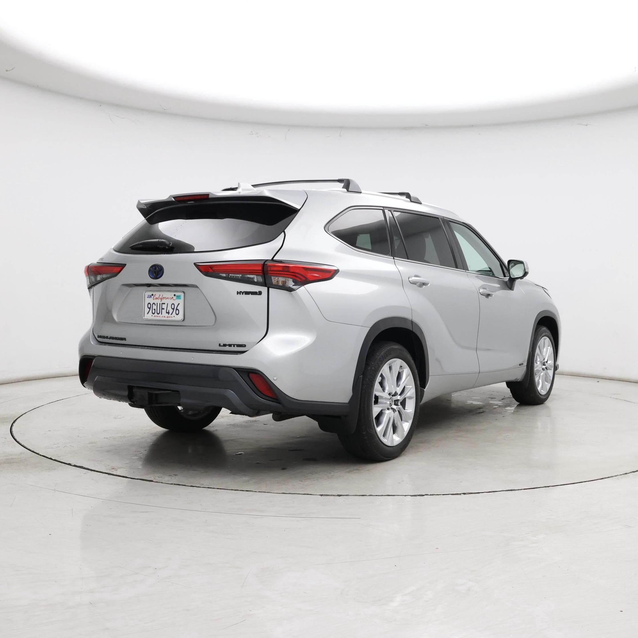 Thumbnail: 2023 Toyota Highlander - 8