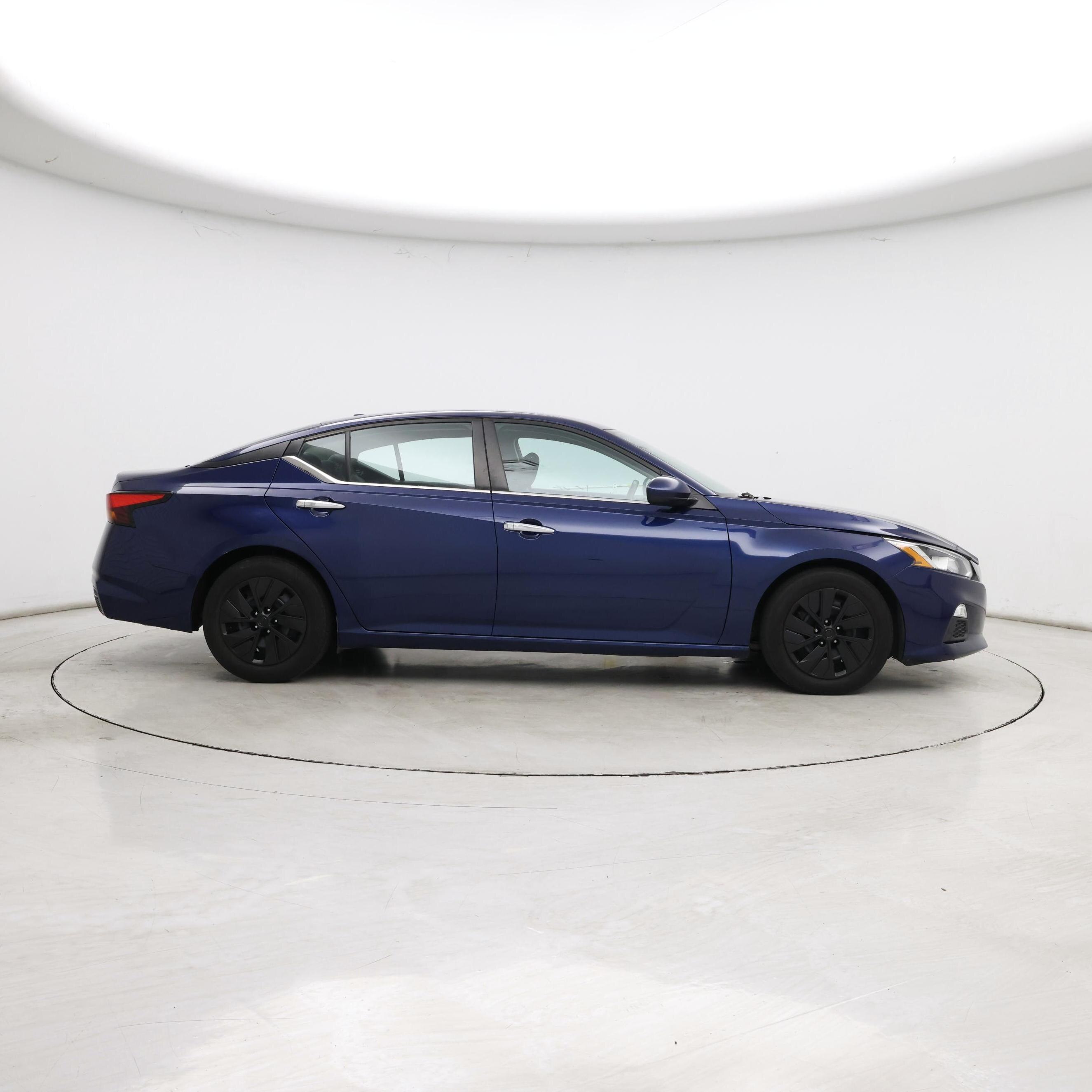 Thumbnail: 2020 Nissan Altima - 7