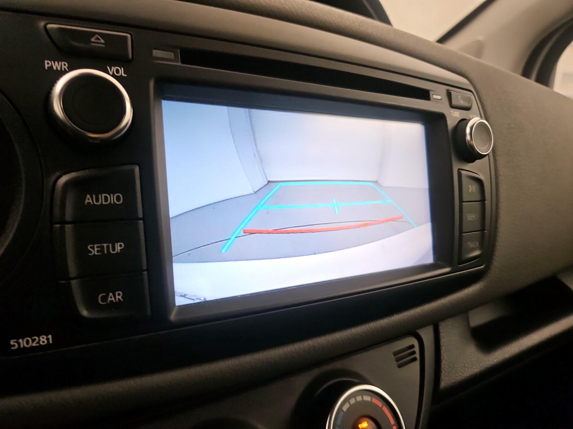 Thumbnail: 2018 Toyota Yaris - 12