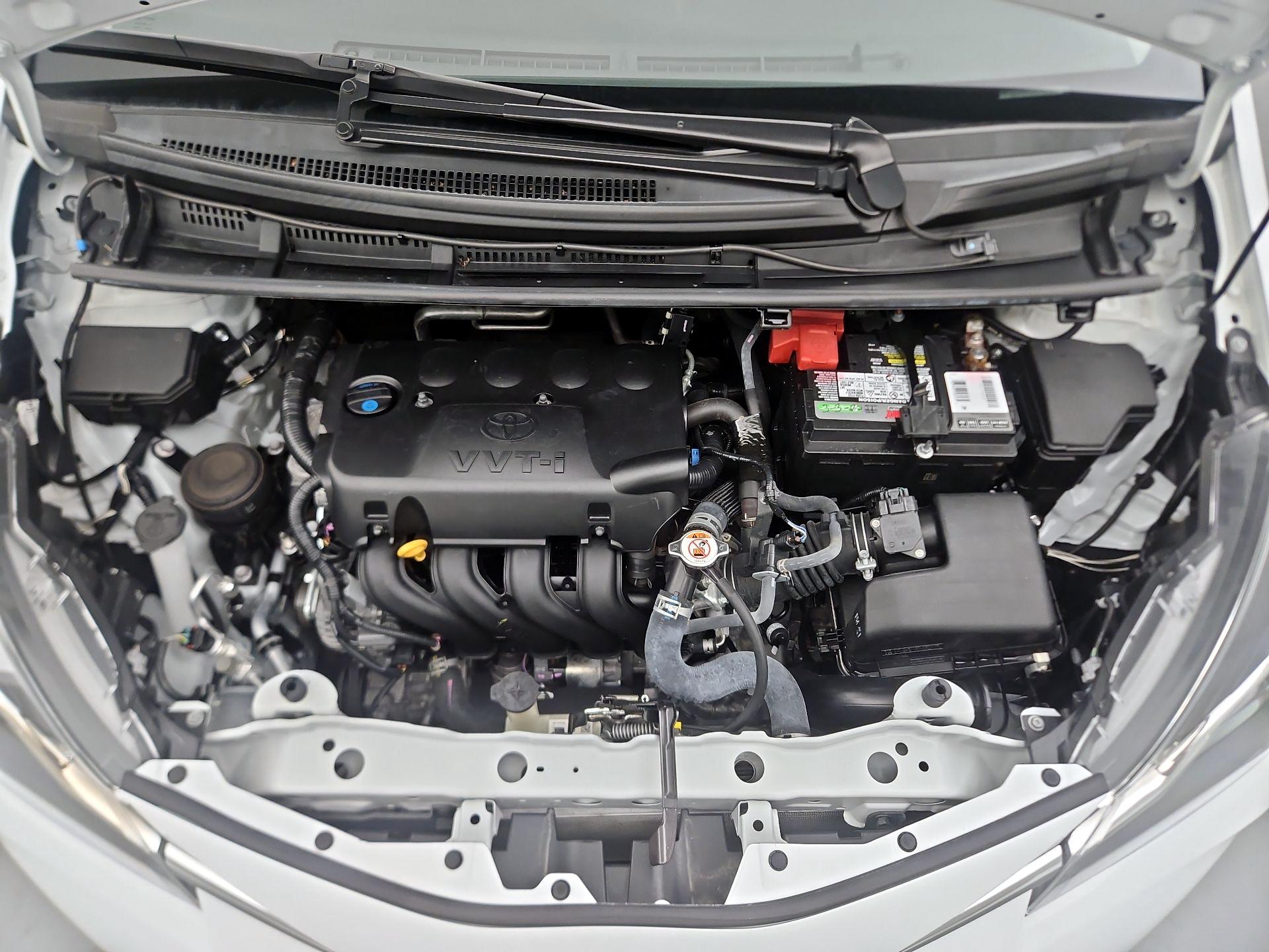 Thumbnail: 2018 Toyota Yaris - 18