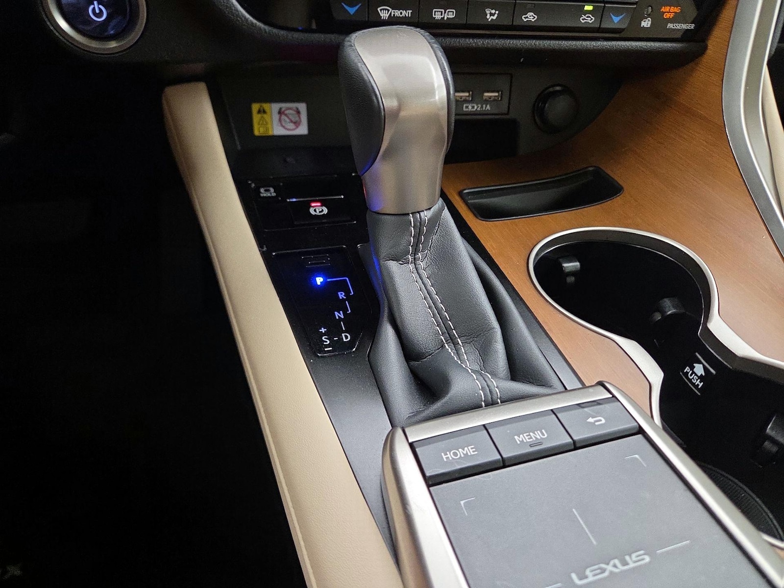 2022 Lexus RX Hybrid 450h - Photo 18