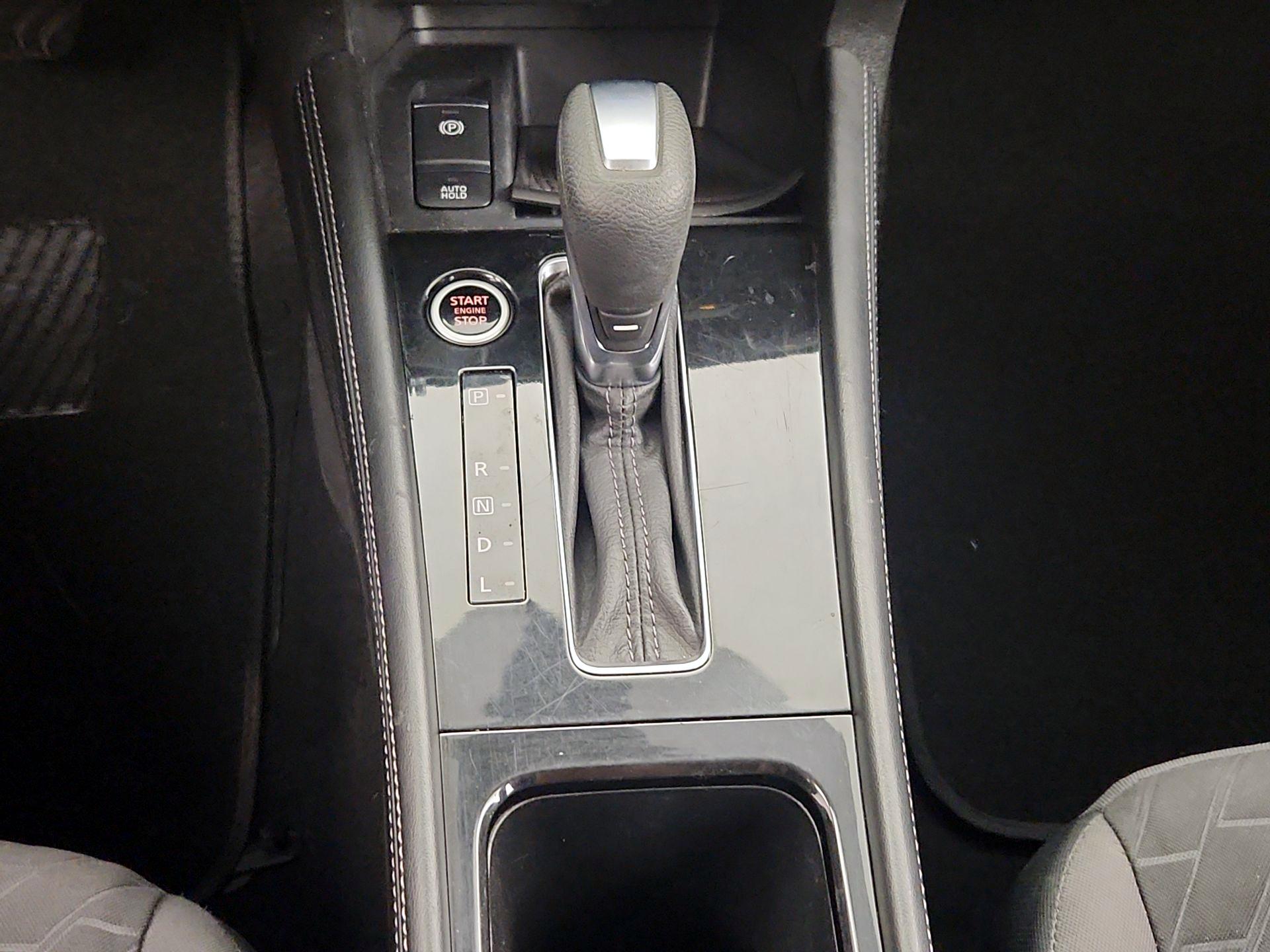 Thumbnail: 2021 Nissan Kicks - 16