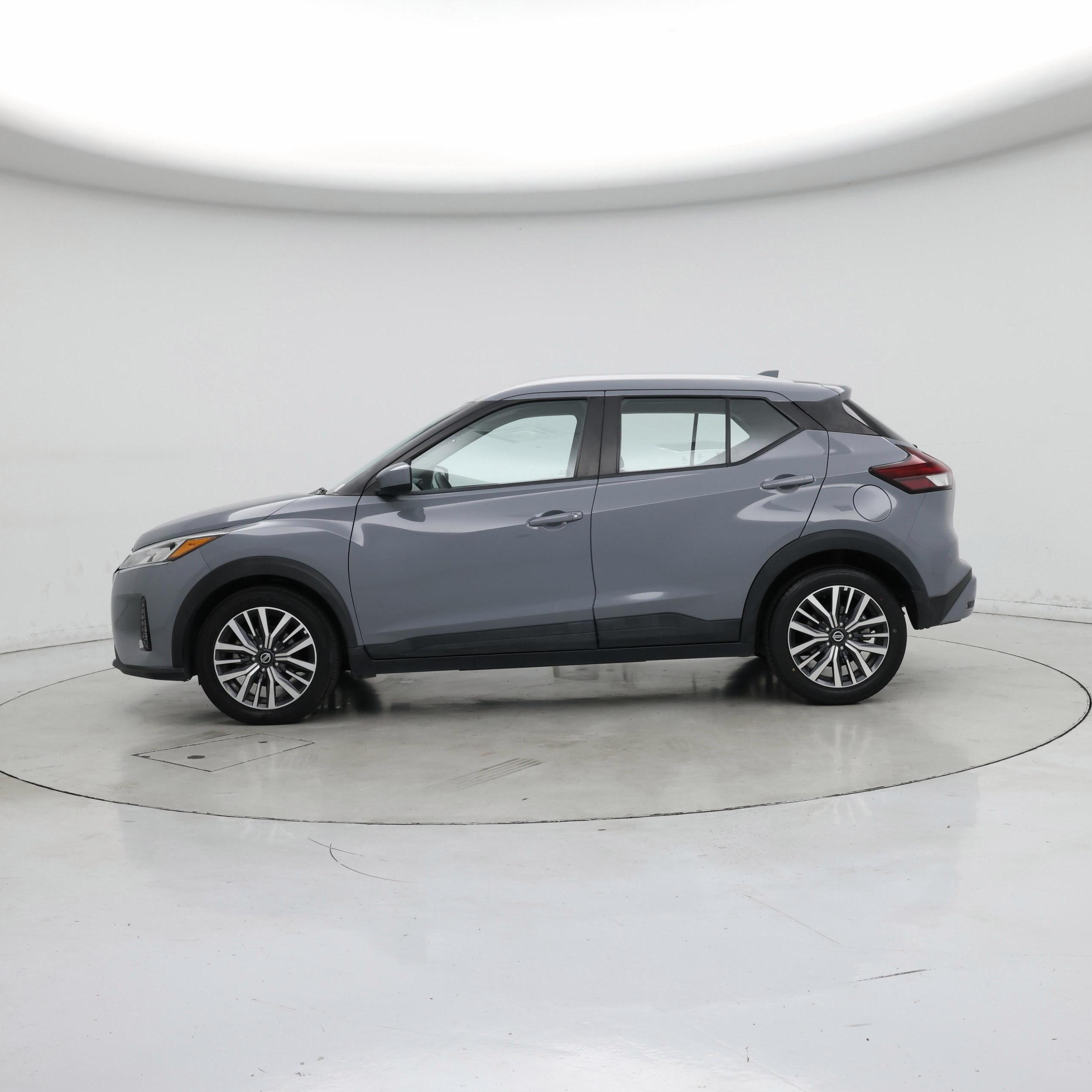Thumbnail: 2021 Nissan Kicks - 3