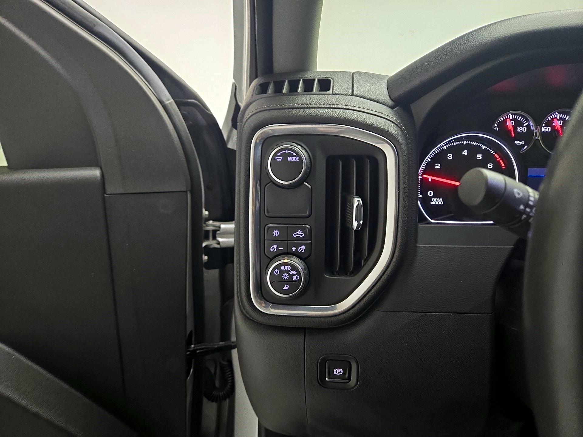 Thumbnail: 2021 Chevrolet Silverado 2500 - 11