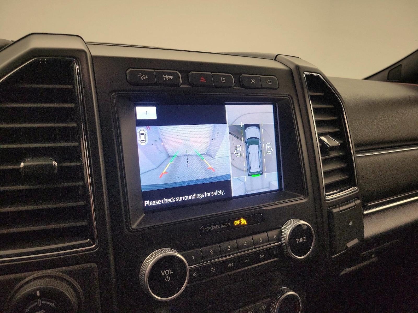 2021 Ford Expedition Limited - Photo 16