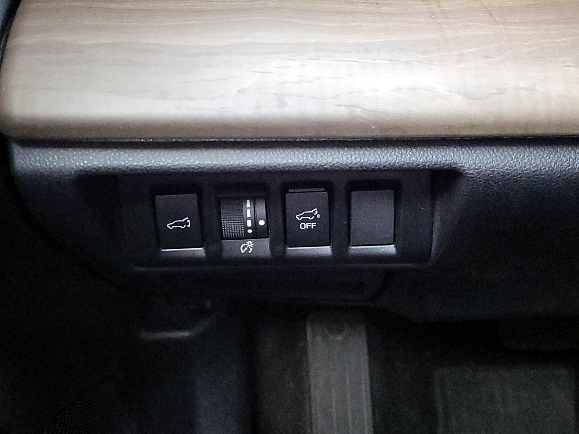Thumbnail: 2020 Subaru Outback - 13
