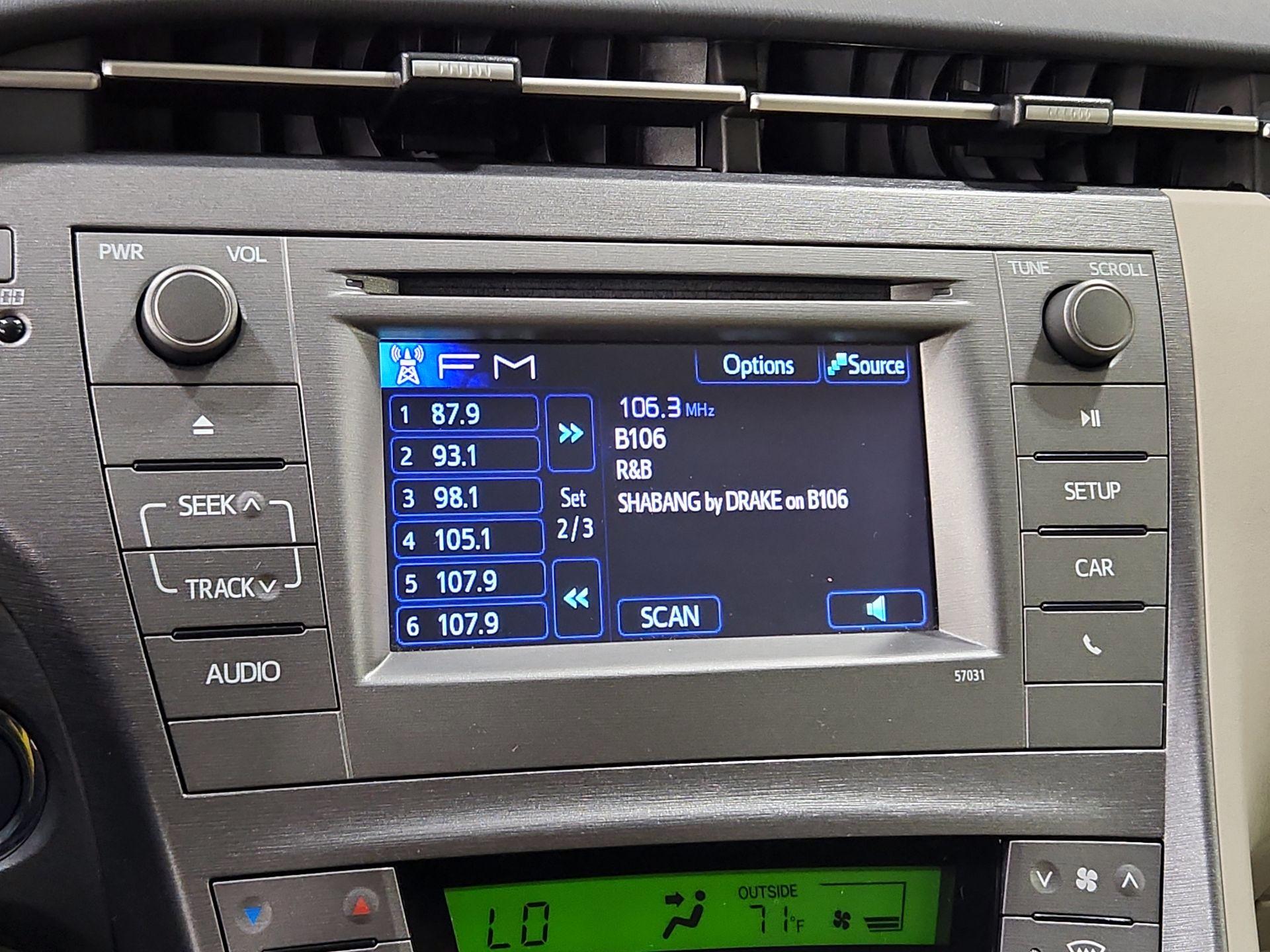 Thumbnail: 2015 Toyota Prius - 15