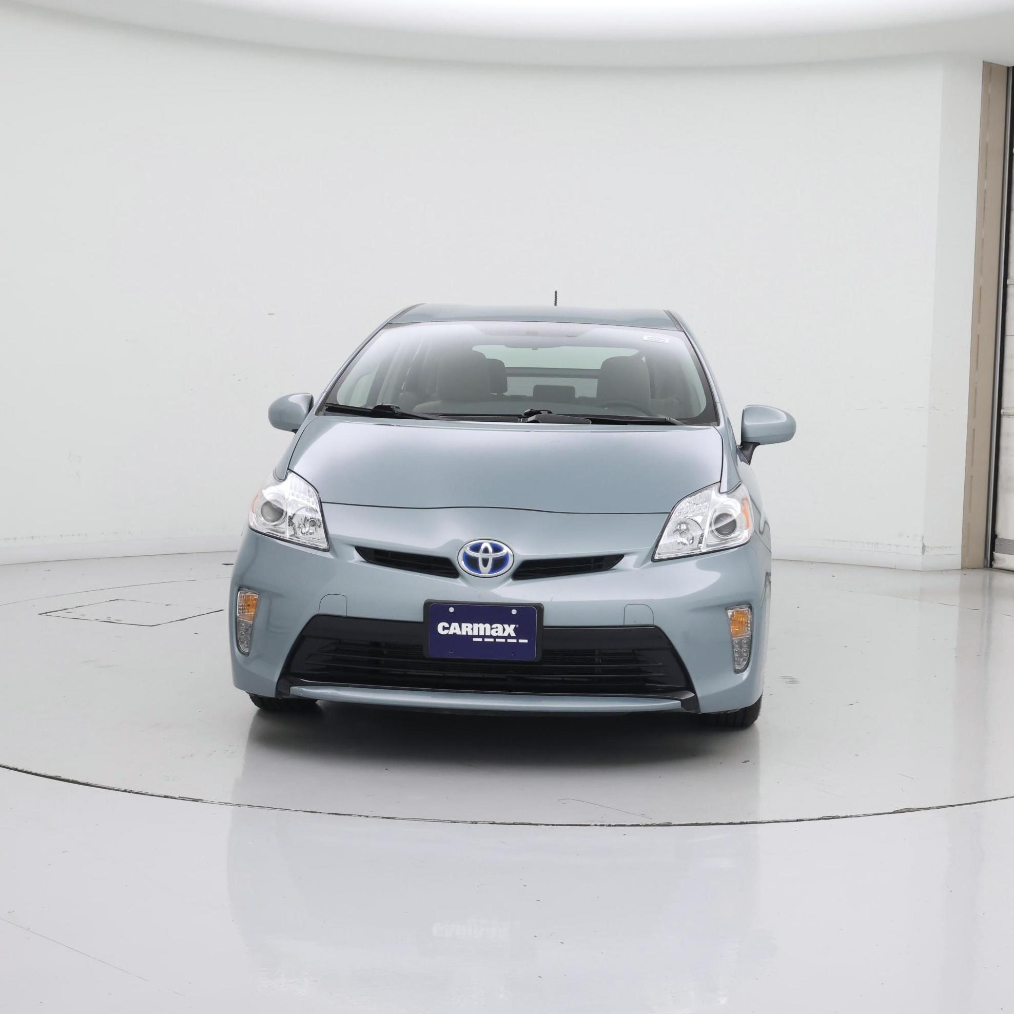 Thumbnail: 2015 Toyota Prius - 5