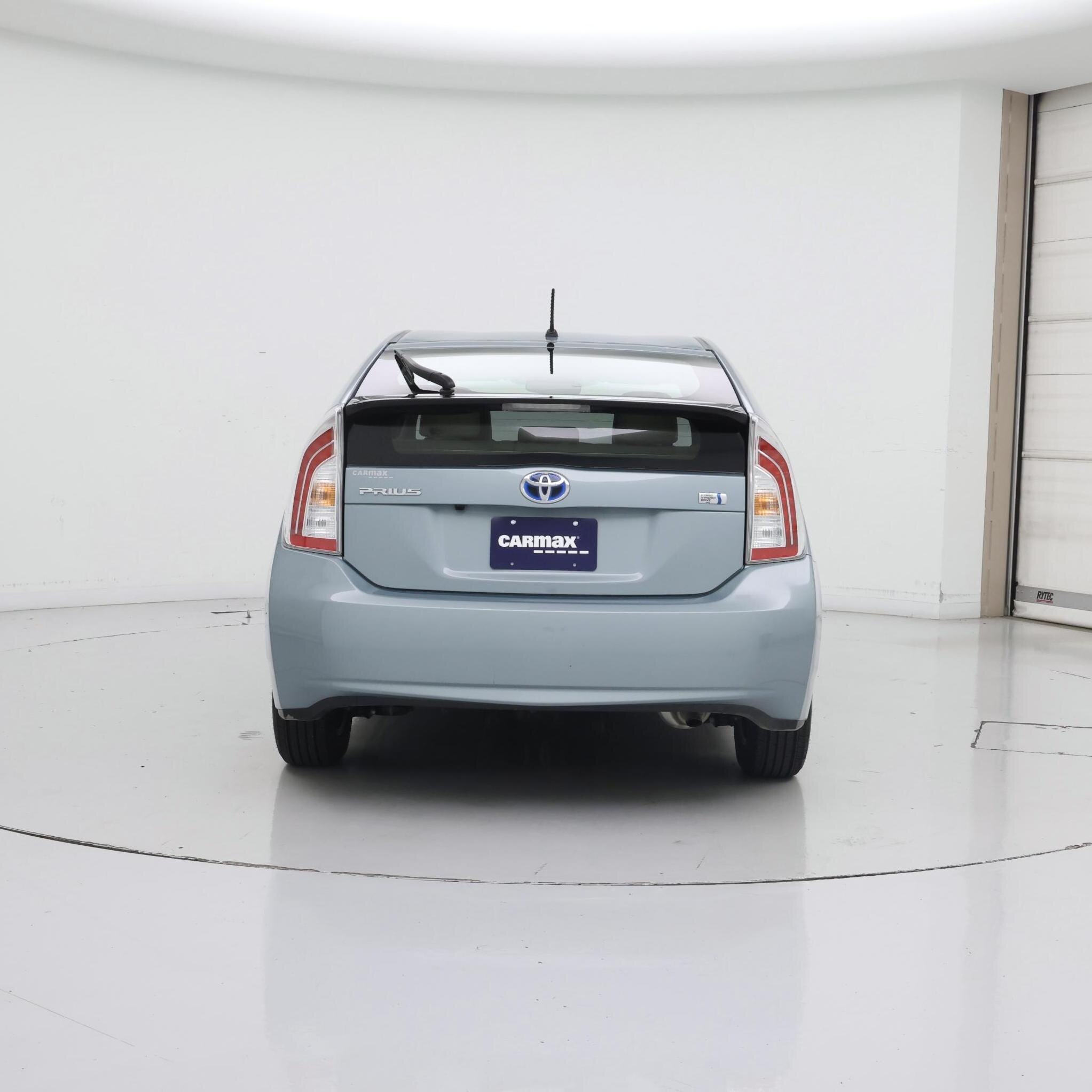 Thumbnail: 2015 Toyota Prius - 6