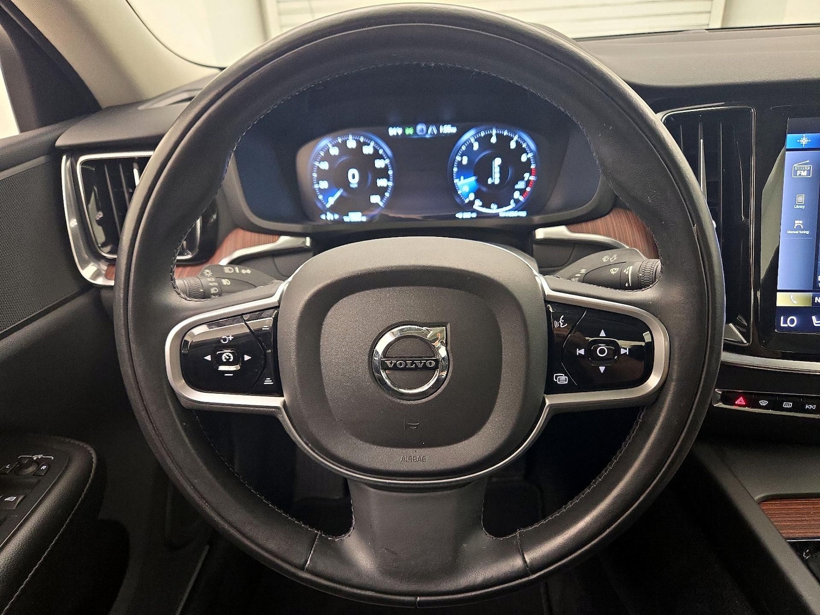 2021 Volvo S60 Momentum - Photo 11