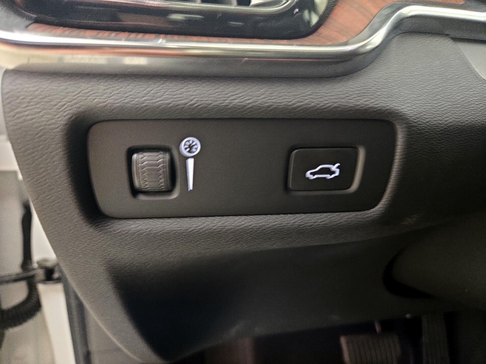 2021 Volvo S60 Momentum - Photo 14