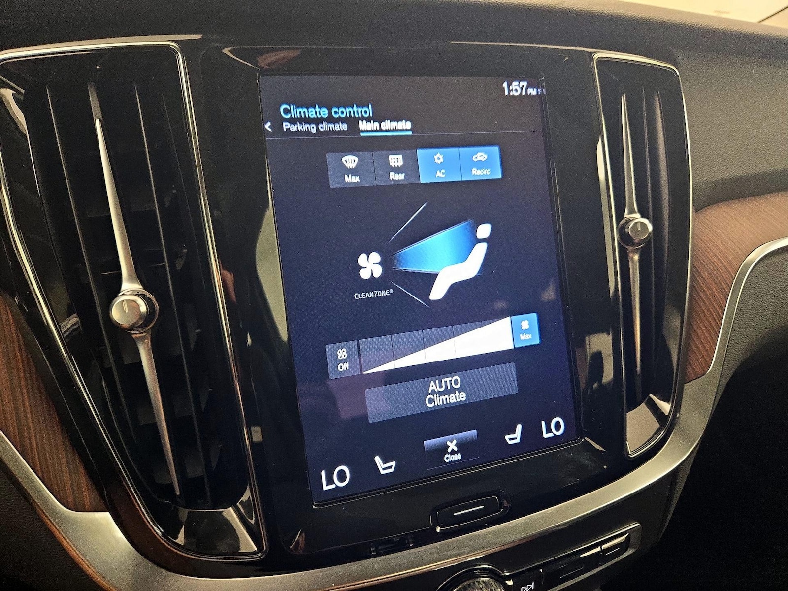 2021 Volvo S60 Momentum - Photo 18