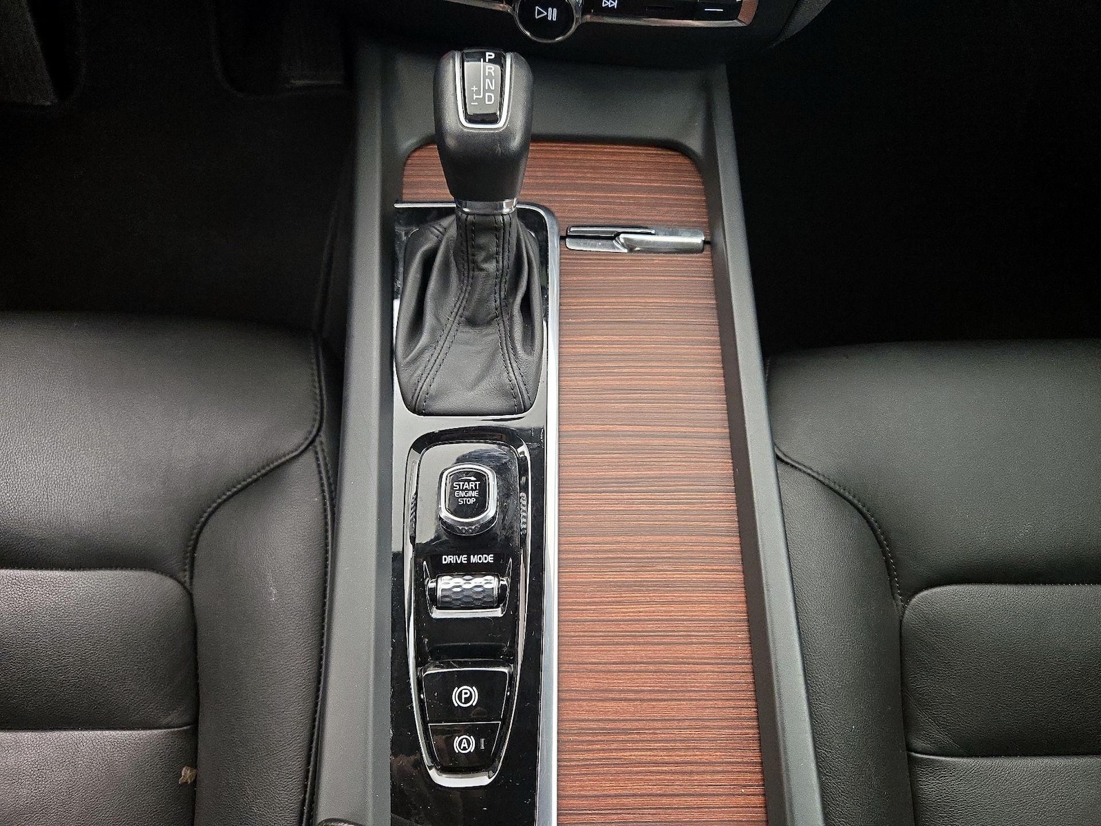 2021 Volvo S60 Momentum - Photo 19