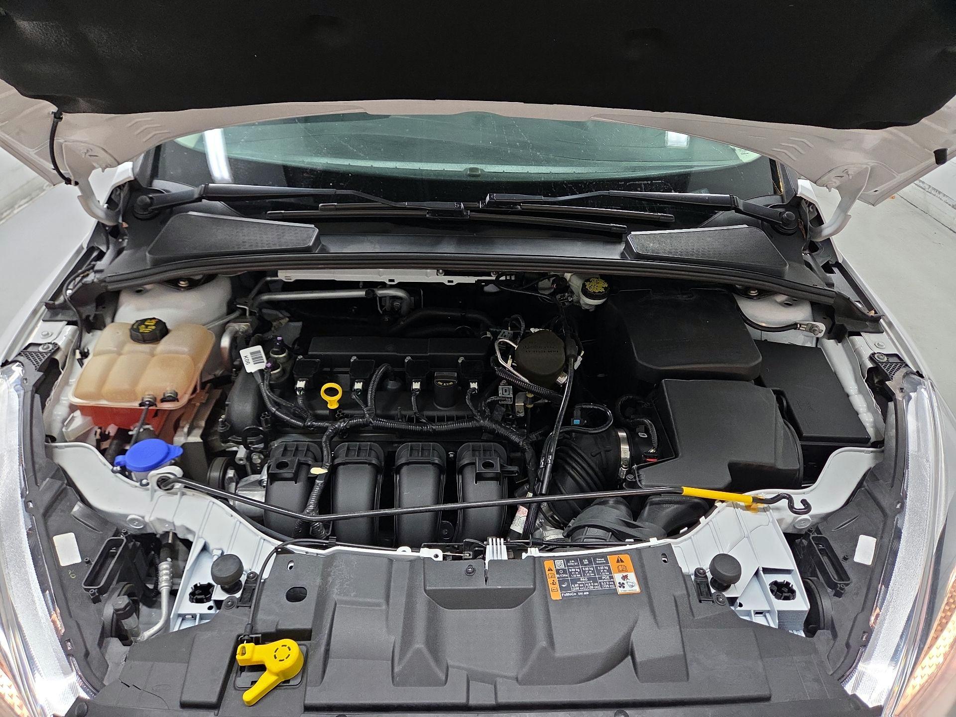 Thumbnail: 2015 Ford Focus - 17