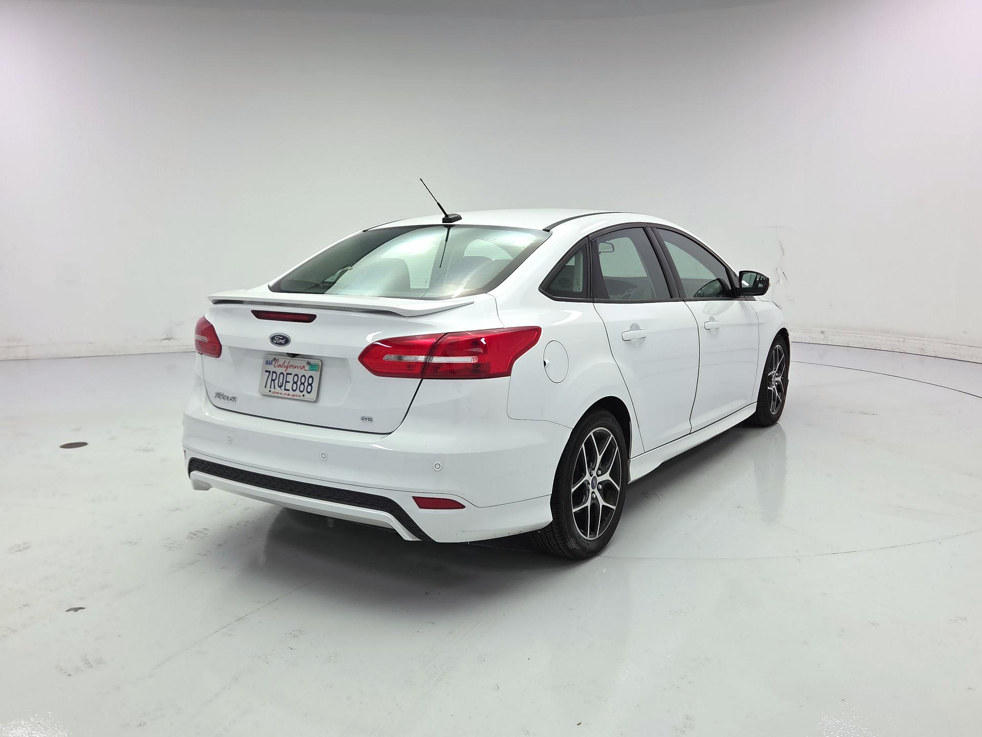 Thumbnail: 2015 Ford Focus - 5