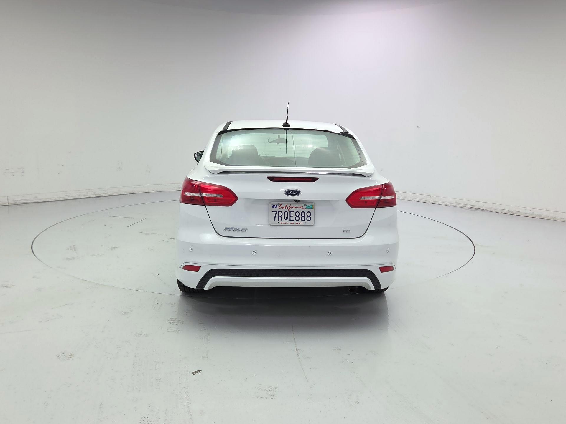 Thumbnail: 2015 Ford Focus - 6