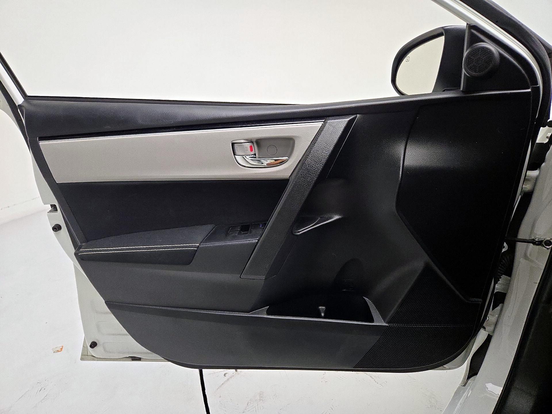 Thumbnail: 2019 Toyota Corolla - 10